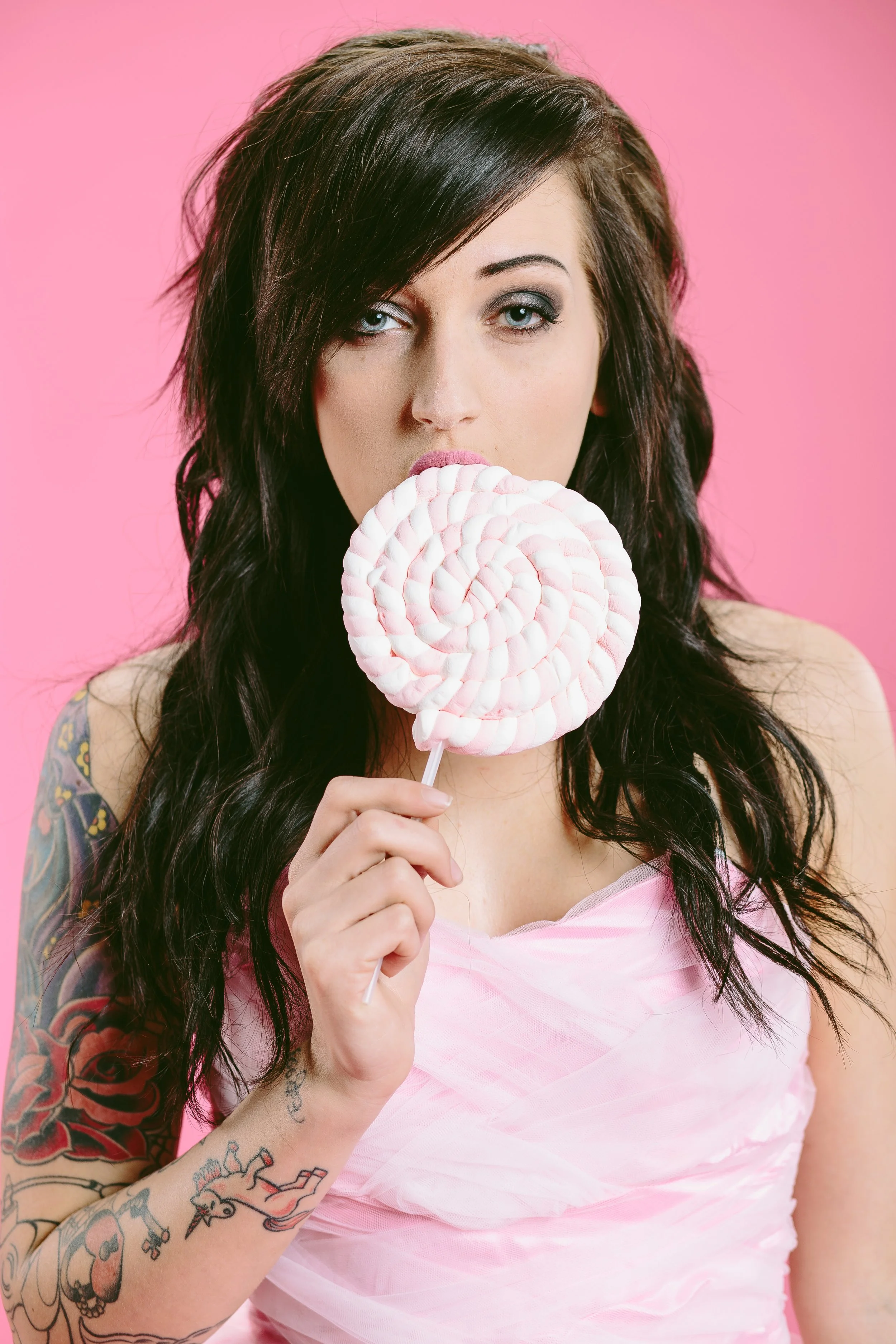 JPAGE-Model-Bee-Valentines-BasicEdits-26.jpg
