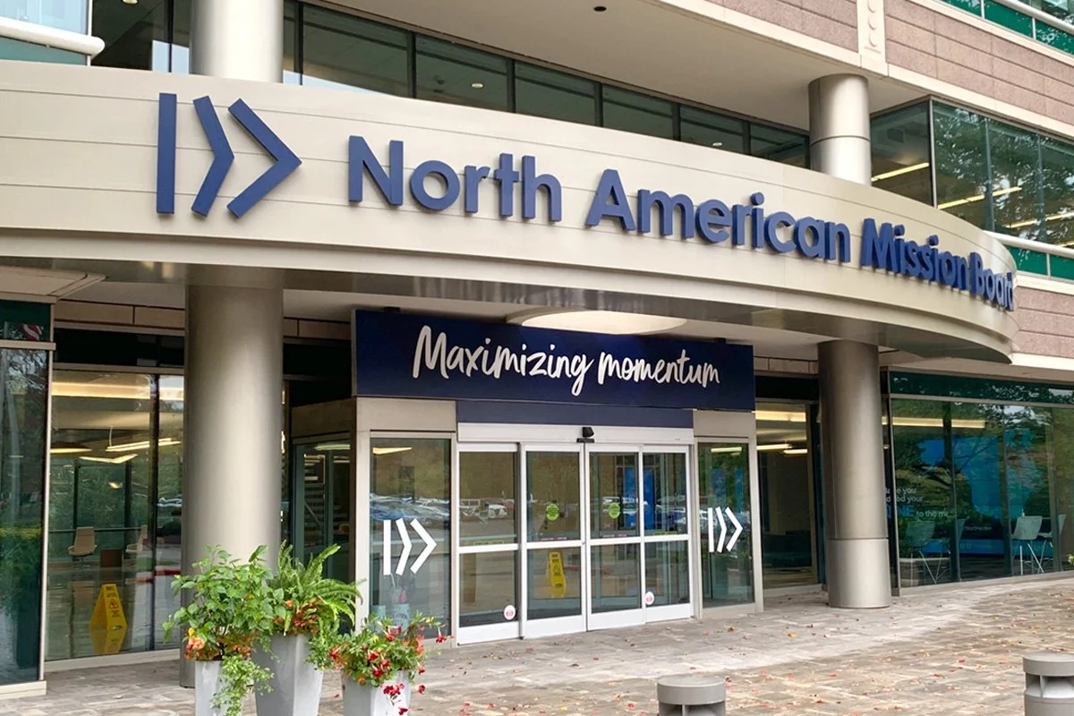 namb_signs4_glg.jpg