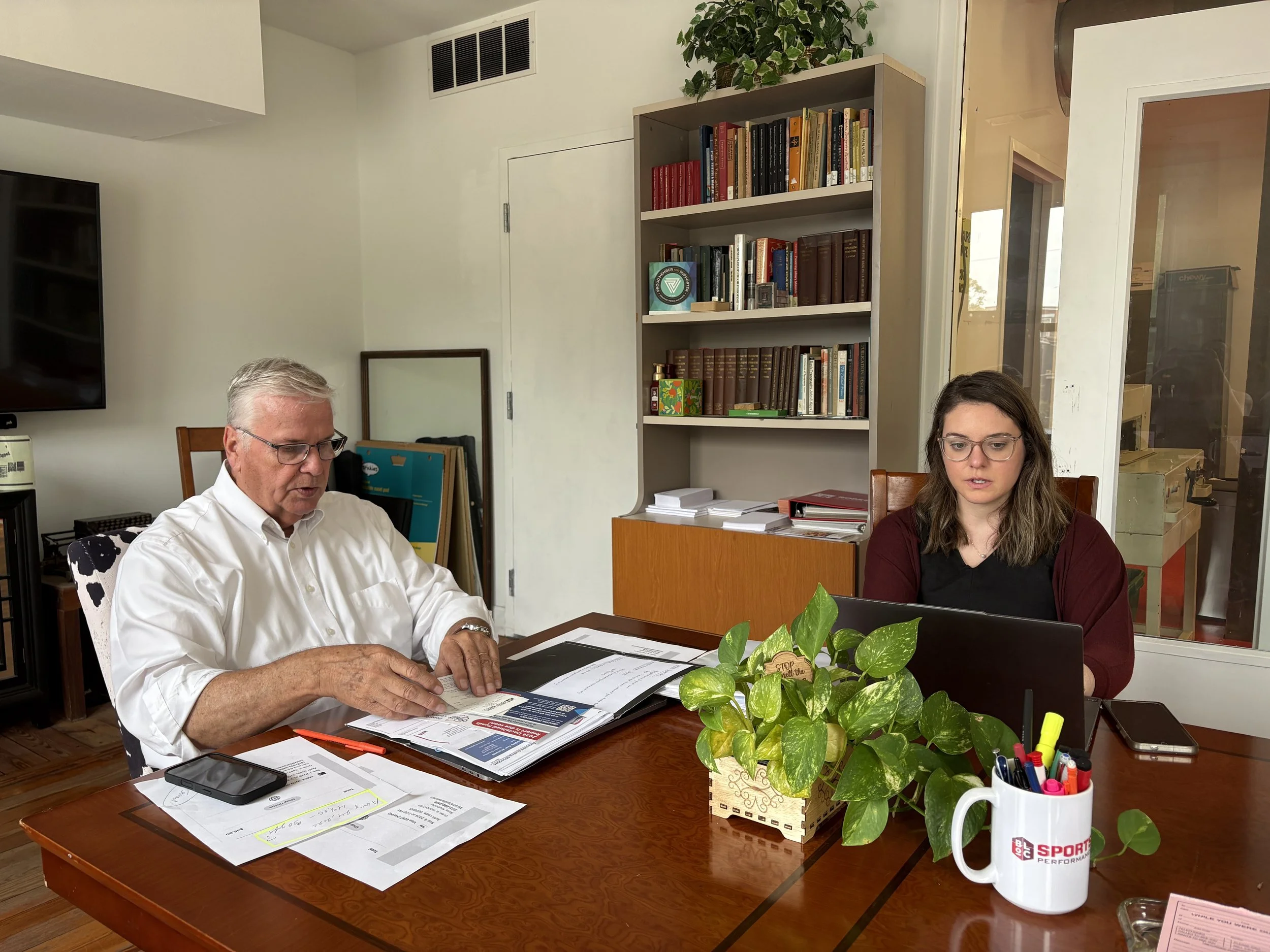 two people at business meeting