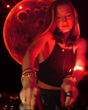 Araminta DJs at Community Berlin in Los Angeles