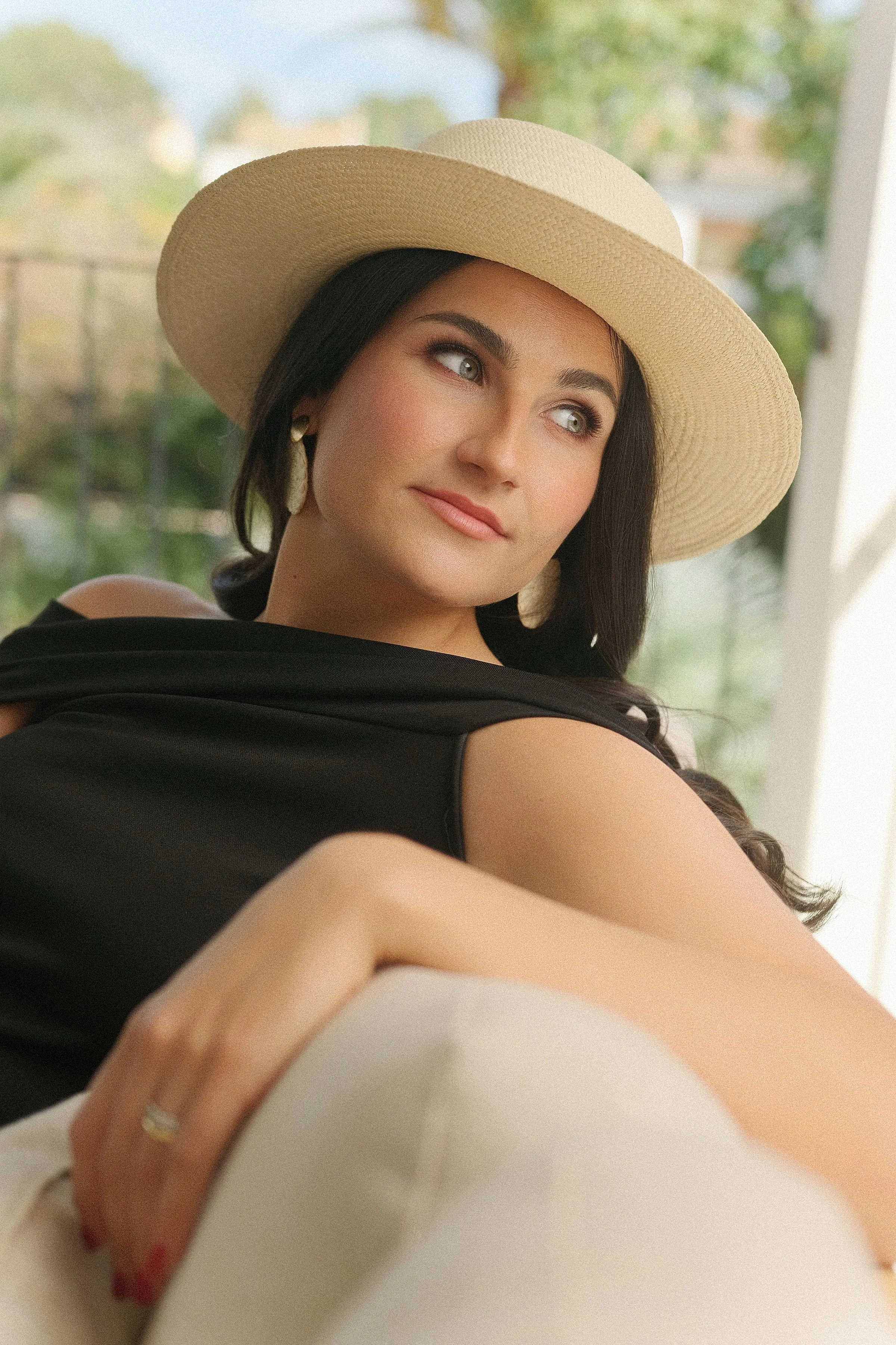 Beige and Black Paja Toquilla Hat
