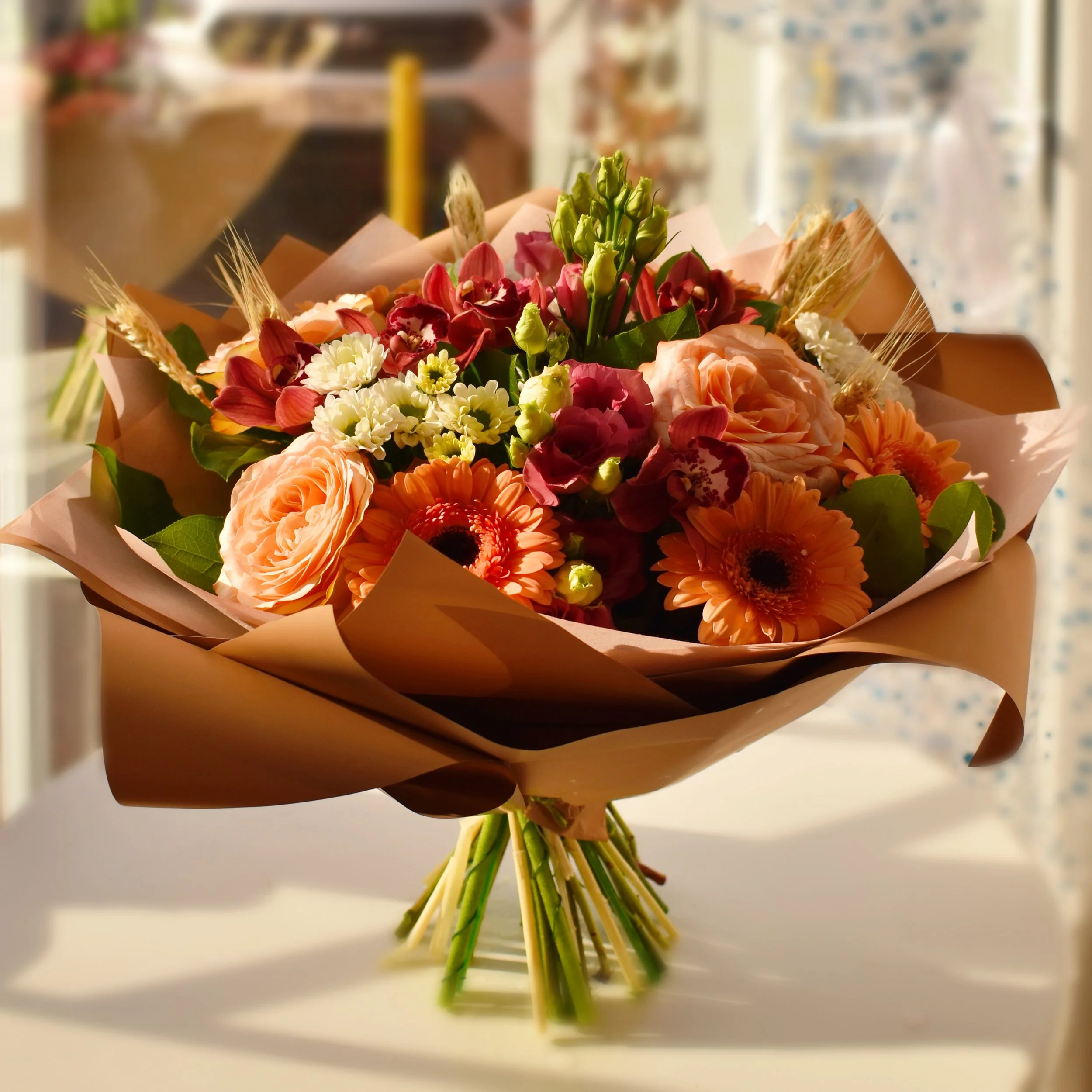 bouquet-flowers-table.jpg