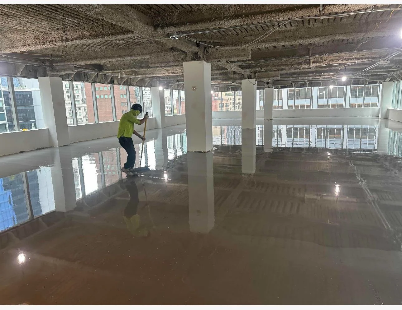 390 Park Ave/Lever House: Self - Leveling