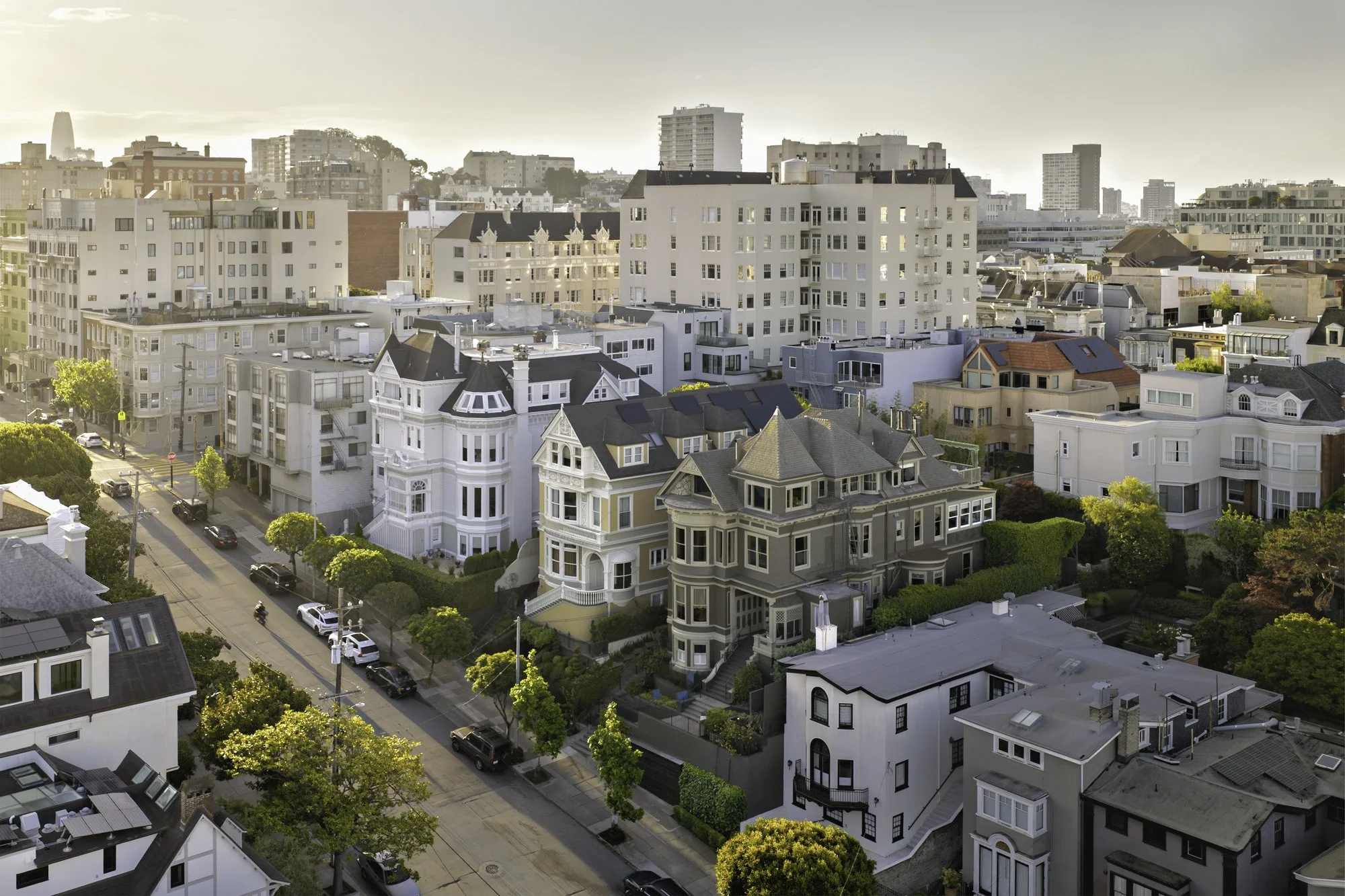 2515 Broadway-2.jpg