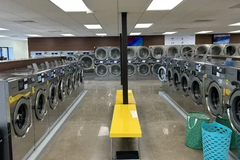 Why Large-Capacity Laundromats Are a Smart Choice for Fargo Apartment Residents&nbsp;