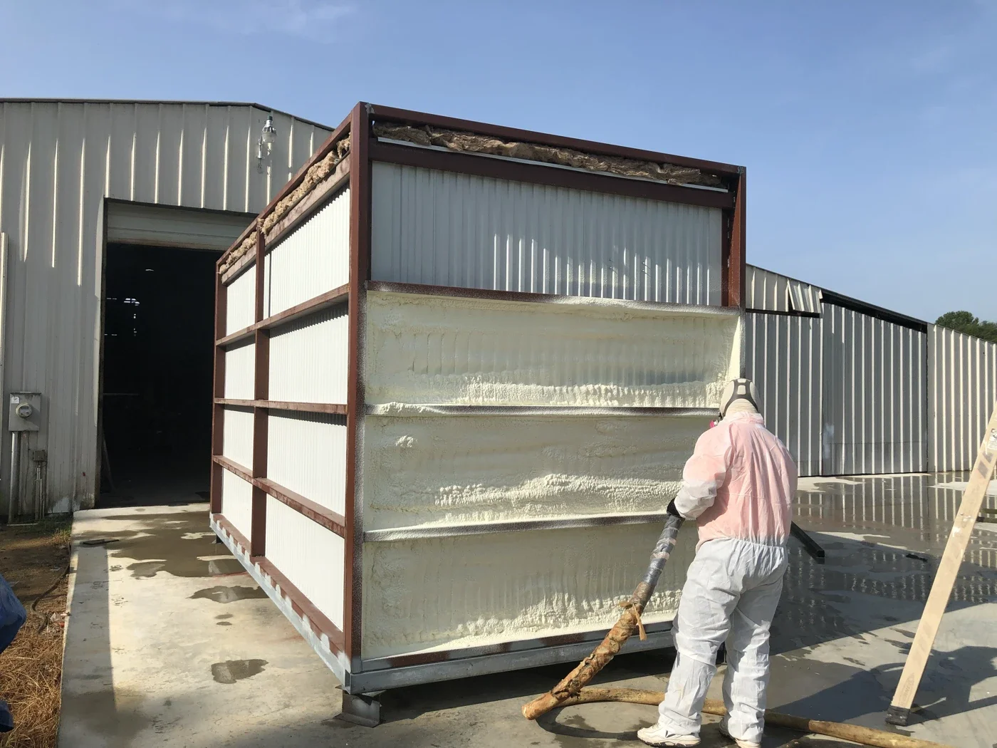 Spray foam, close cell 2.webp