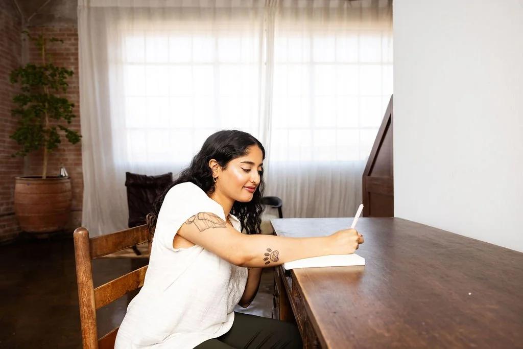 Sanjana Iyer LPC Associate offering walk and talk therapy in Allen TX and Dallas area for queer desi and BIPOC young adults