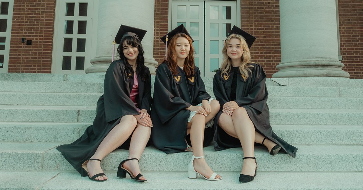 Vanderbilt Nashville Graduation Portraits