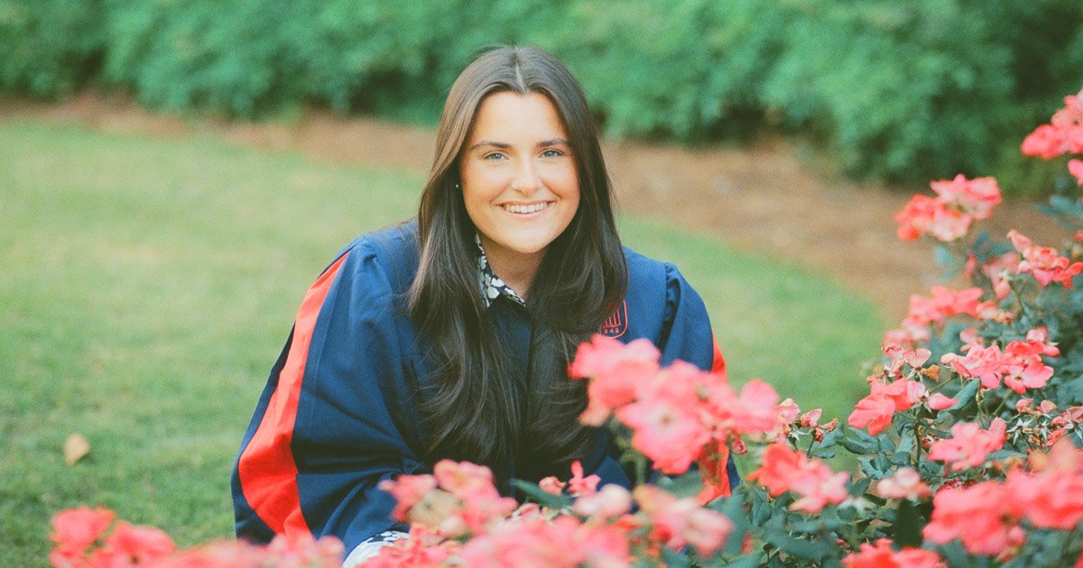 Ole Miss Oxford Mississipi Graduation Portraits