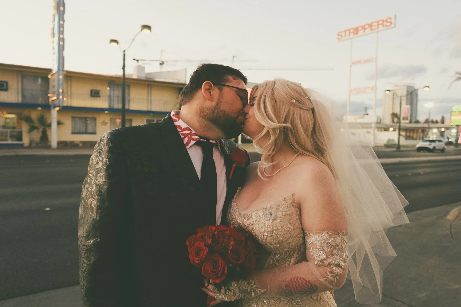 Las-Vegas-Little-White-Wedding-Chapel-Wedding-Elopement-Photography