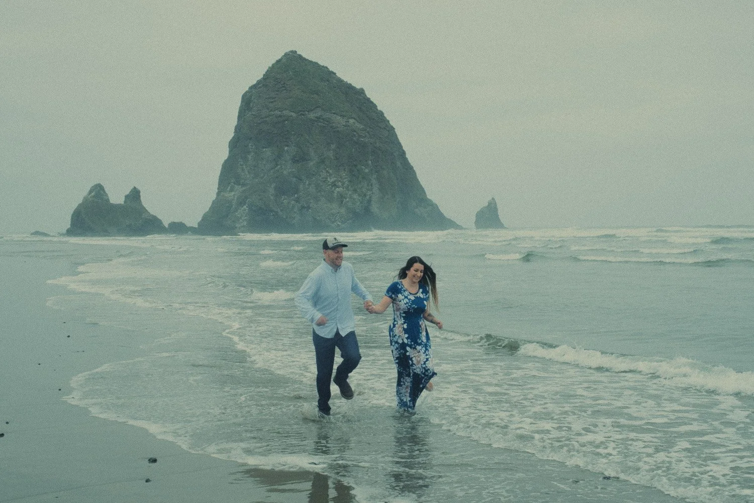 Cannon-Beach-Oregon-Engagement-Photography