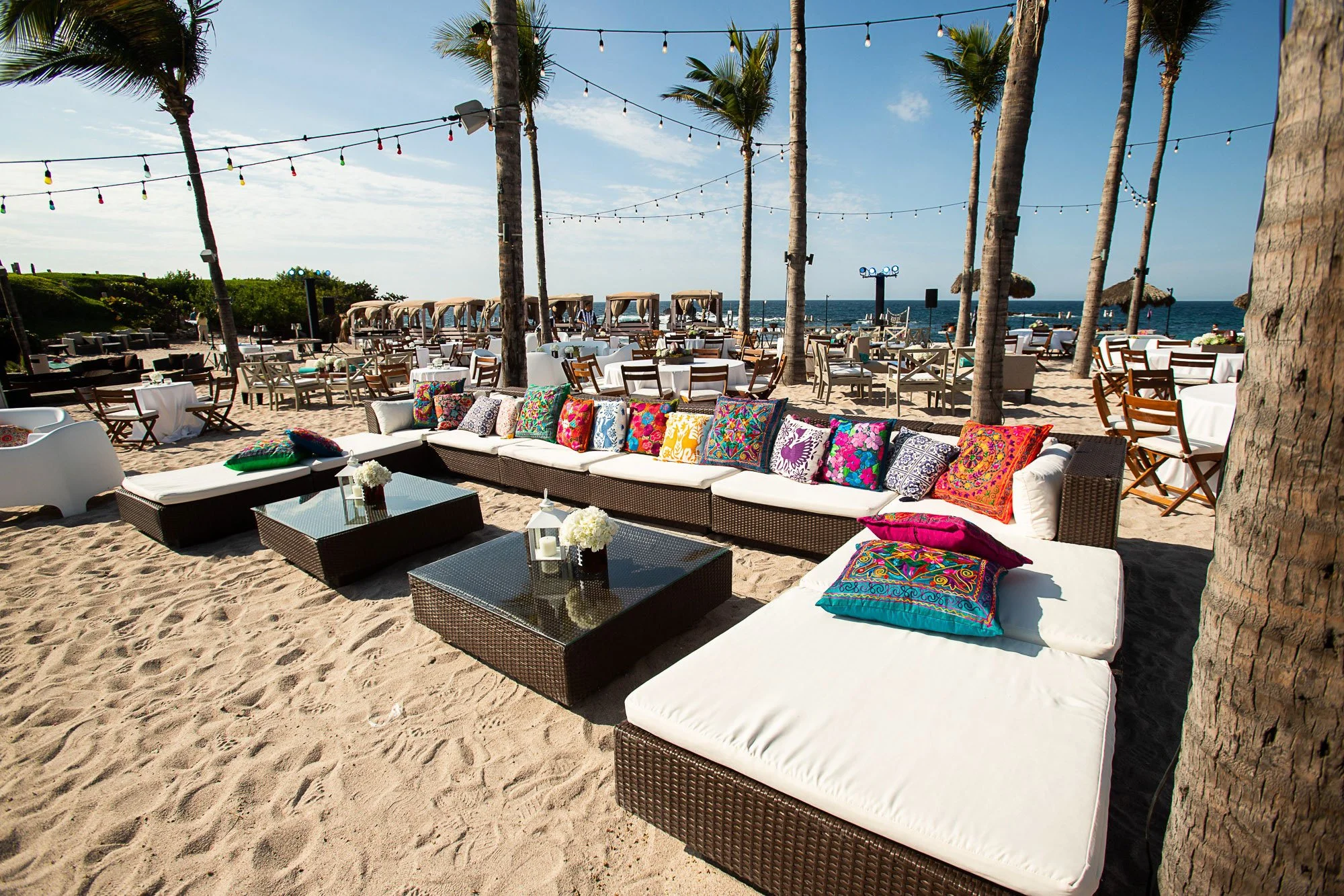 punta-mita-incentive-trip-welcome-reception-beach-22.jpg