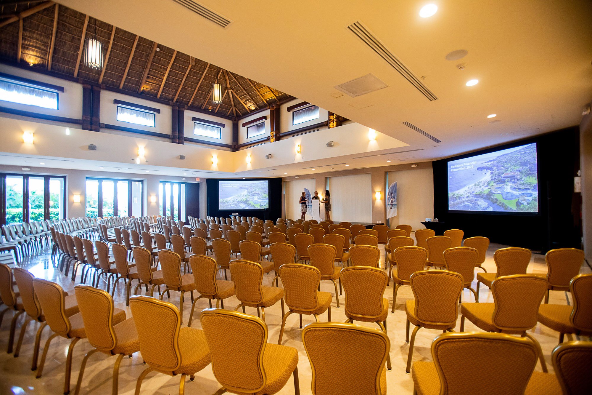 punta-mita-incentive-trip-welcome-reception-beach-19.jpg