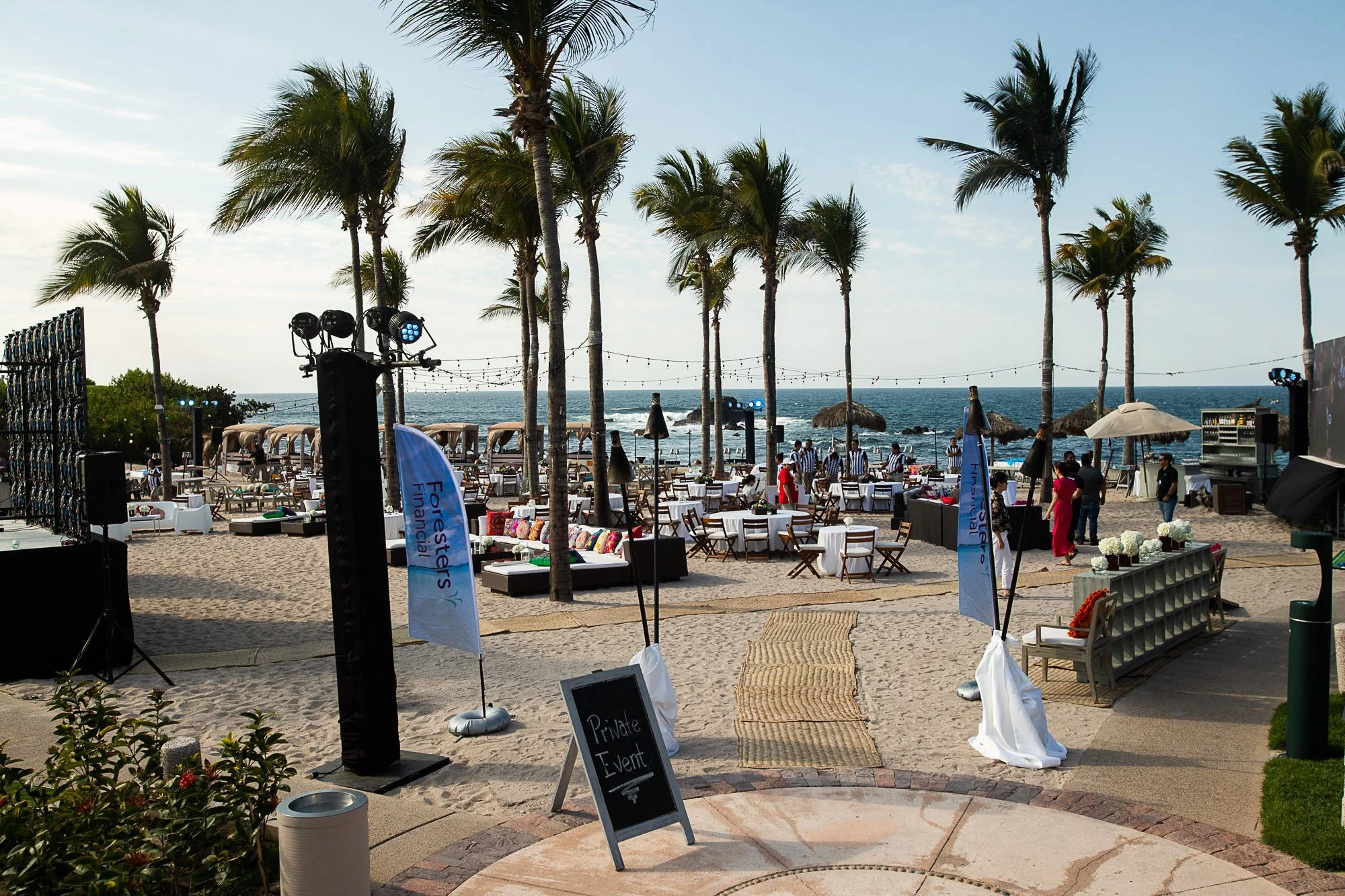 punta-mita-incentive-trip-welcome-reception-beach-28.jpg