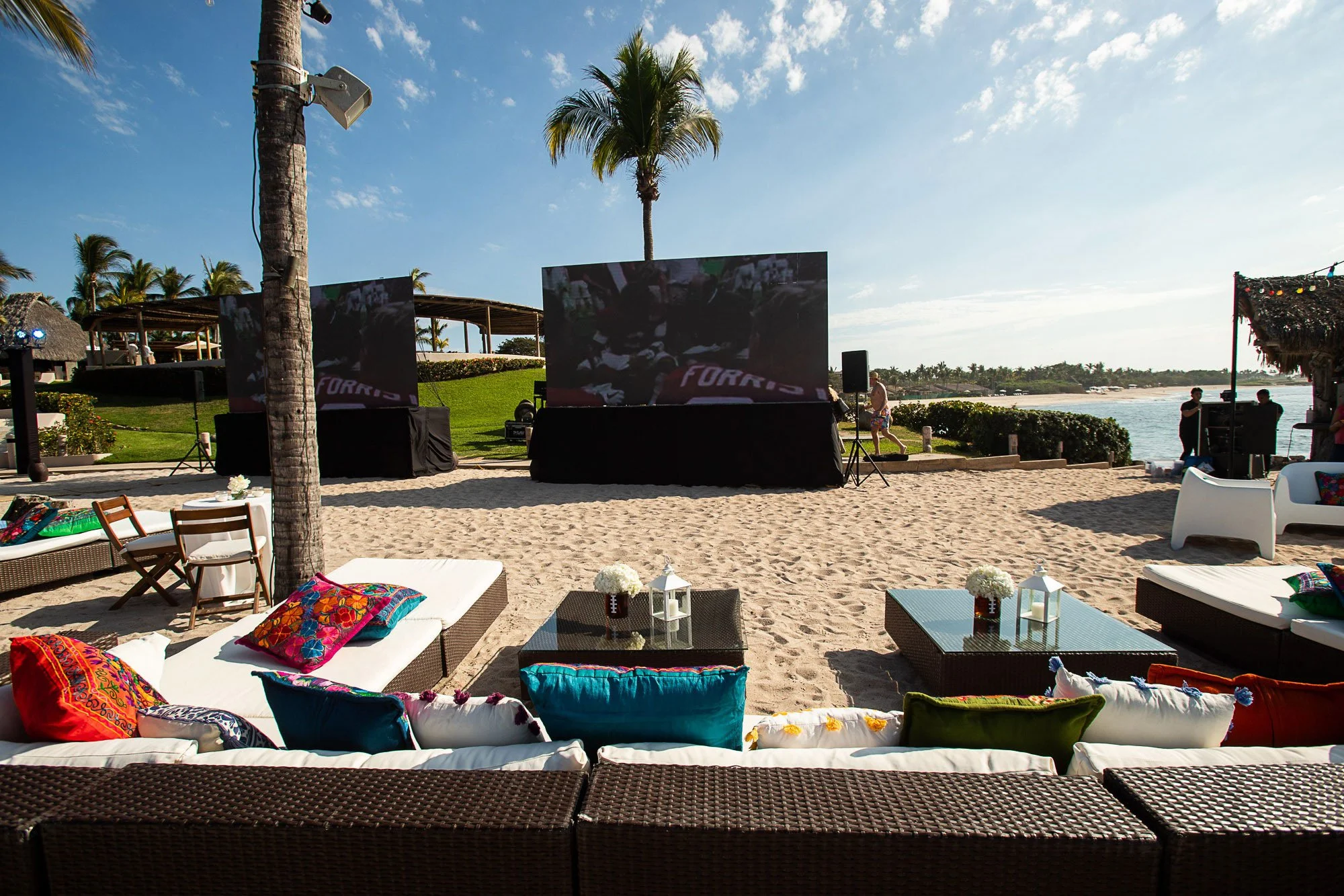 punta-mita-incentive-trip-welcome-reception-beach-27.jpg