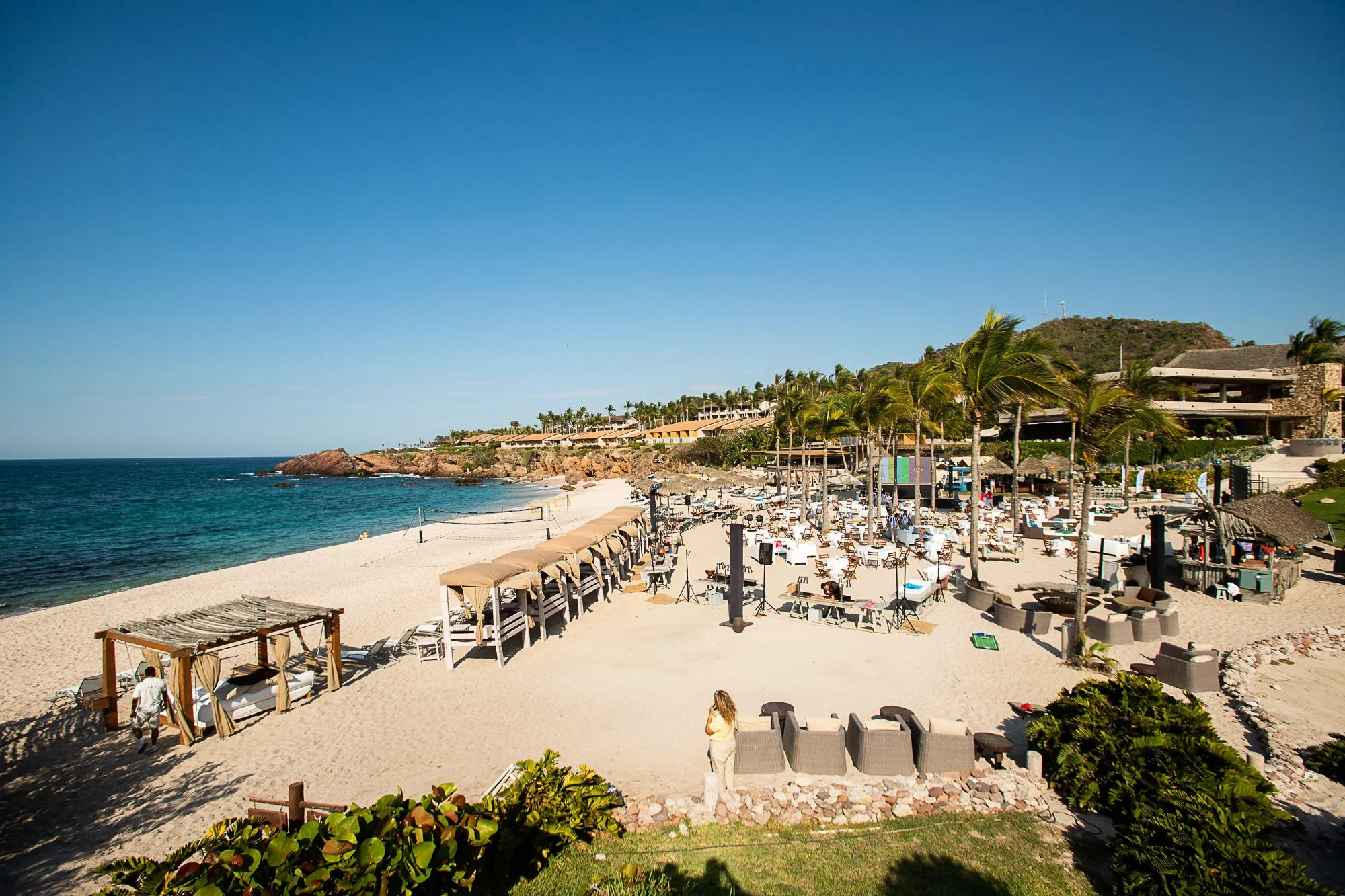 punta-mita-incentive-trip-welcome-reception-beach-25.jpg