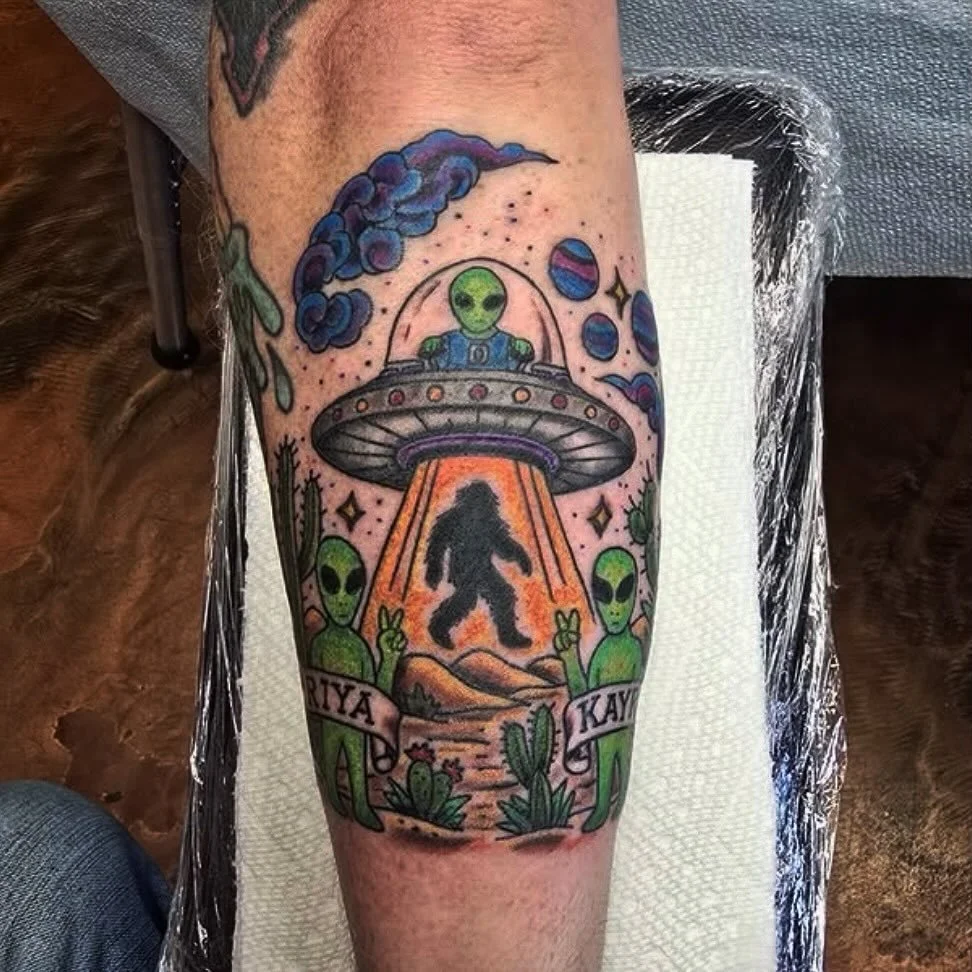 Custom piece done by @zakziggyzygowicz we have Zak on out of this world Sat &amp; Sun walk-ins this weekend. 👽🛸