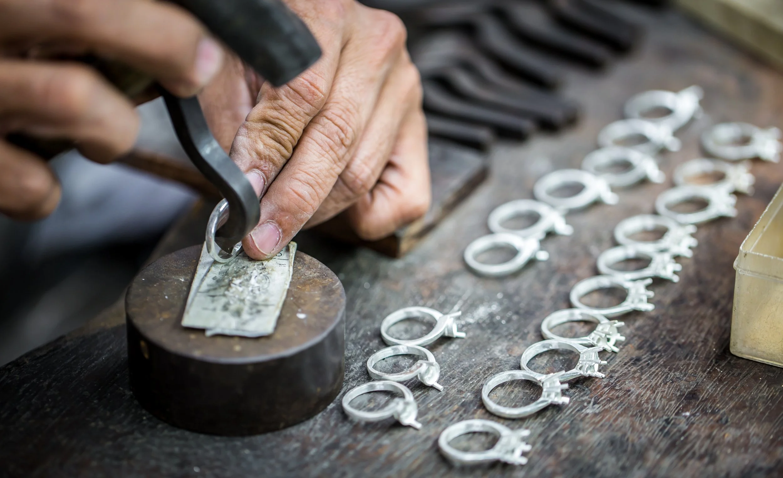 Why Hands-On Learning is the Best Way to Master Jewelry Making