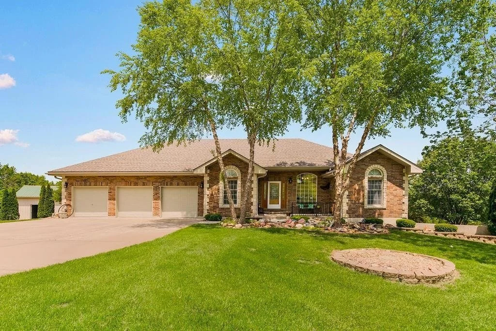 SOLD | Last List $580,000 Represented Buyer Oak Grove, MO