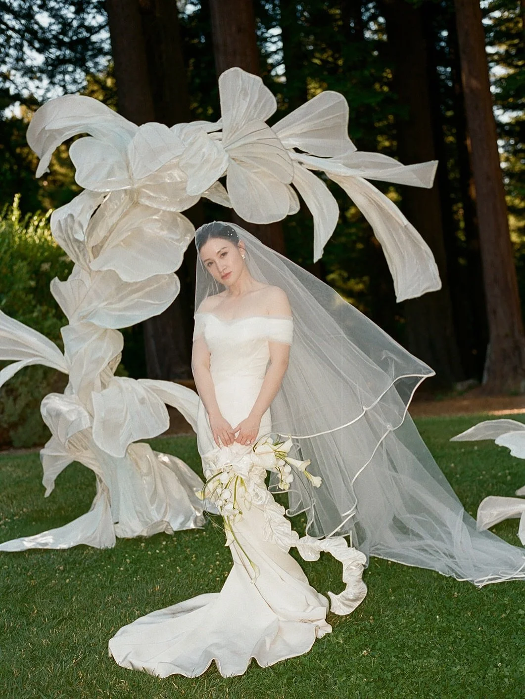 .
.
.
planning @annietimeevents 
photography @studioopia
floral @mandy.floraldesigner 
hmua @joycezhoudesigns 
dress @everours_bridal