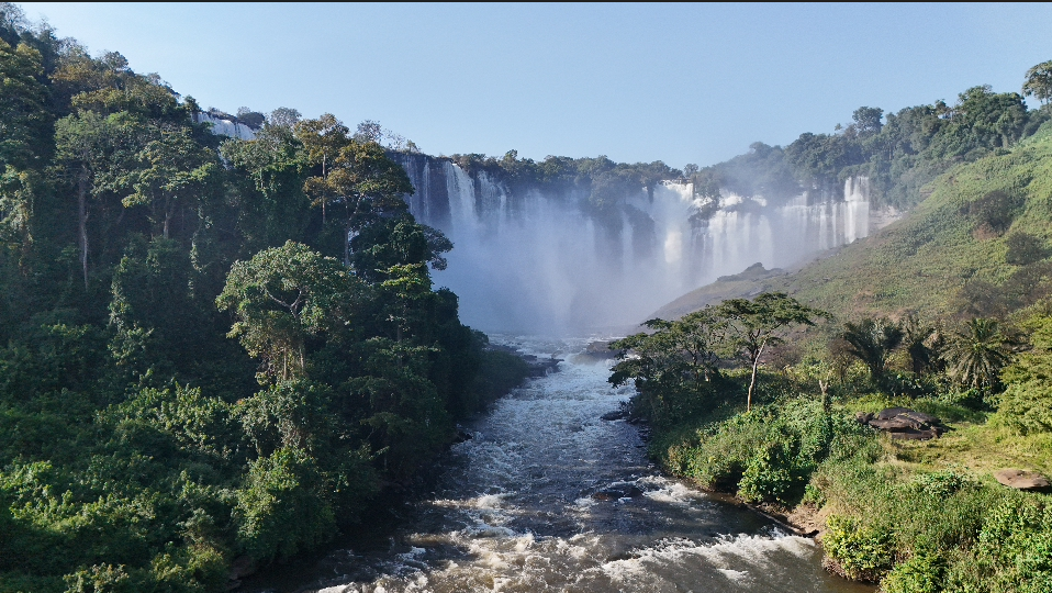 Kalandula falls bottom