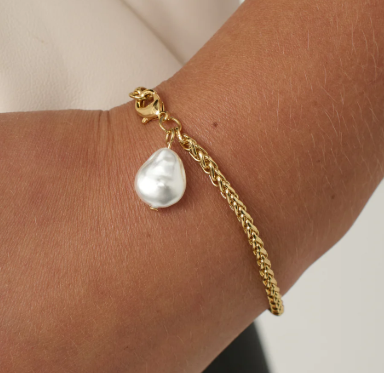 The Holly Bracelet