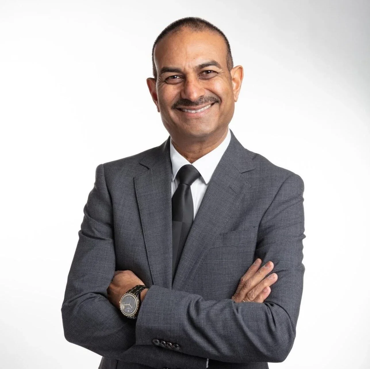 Photo of Tariq Kundan - a top ex real estate agent in Christchurch who now buys off market properties as-is-where-is