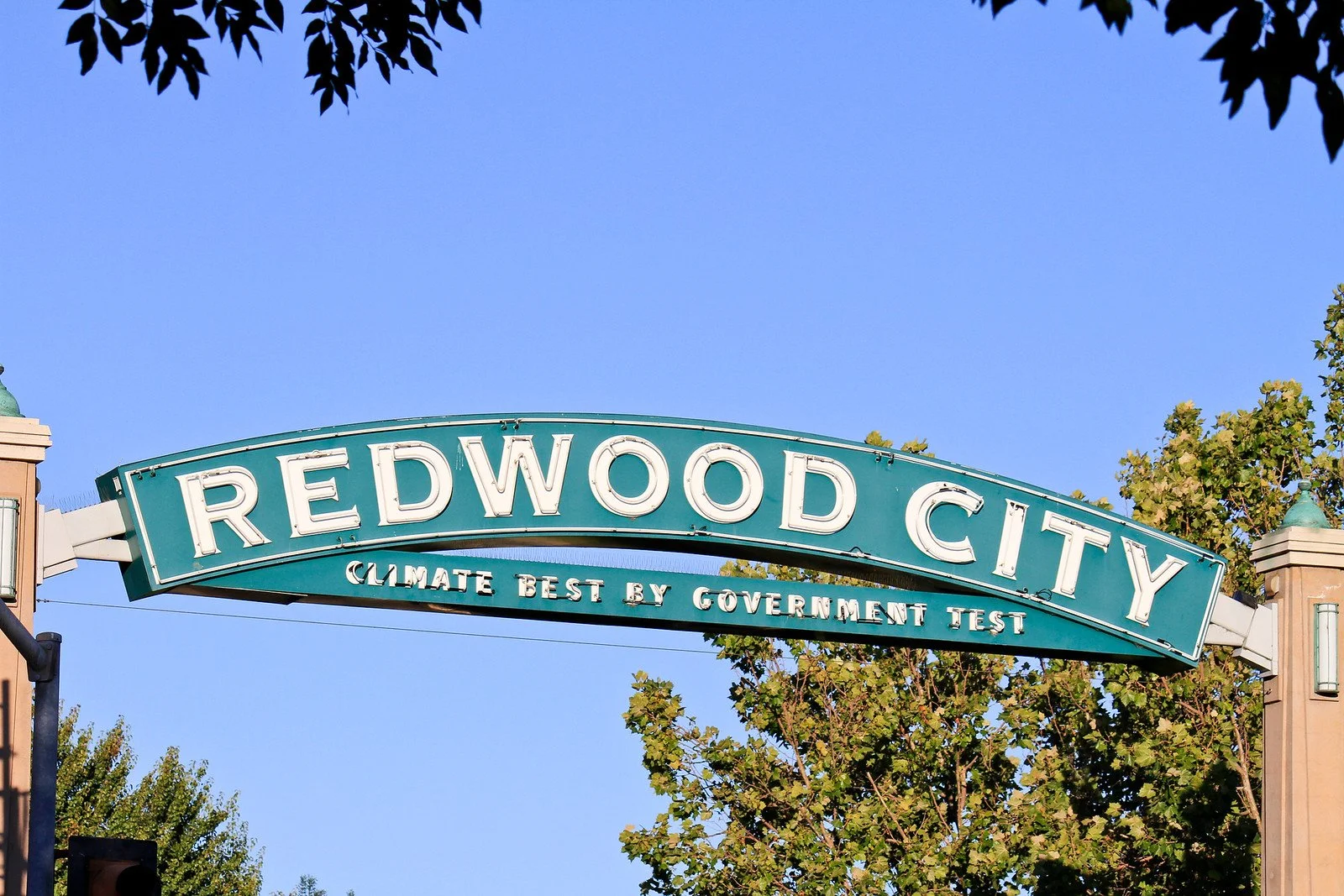 Redwood City Arch.jpg