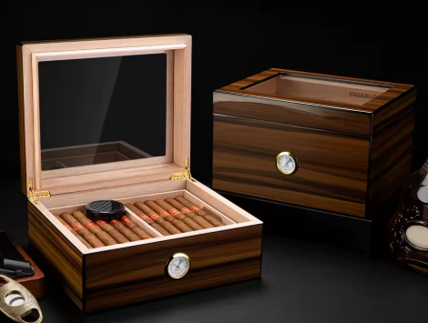 Classic Cedar Wood Cigar Humidor Box Glass Top with Humidifier and Hygrometer