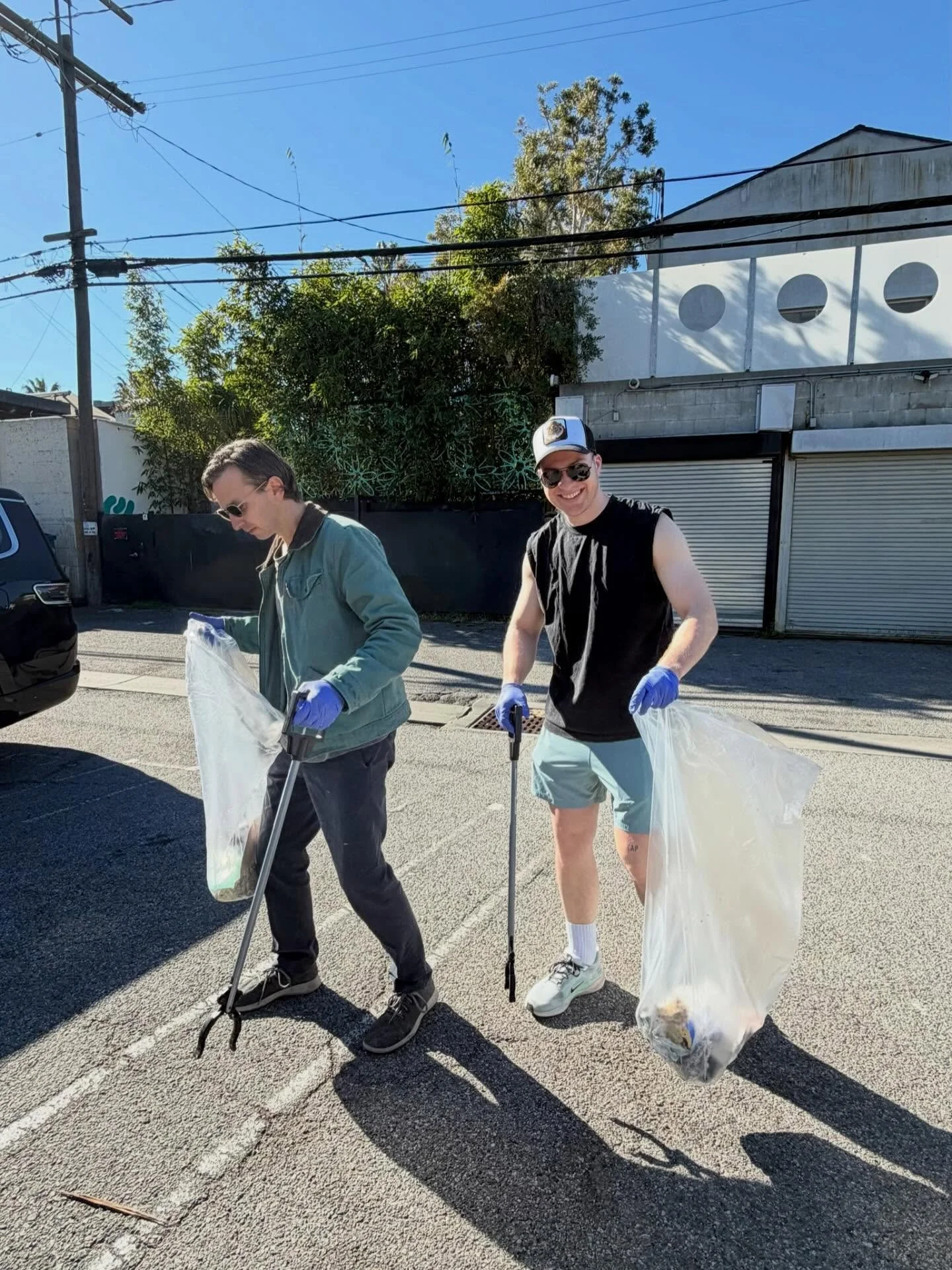 🌎Sunday was another amazing day with Venice Community Cleanups!🌎

Despite the heat, we showed up, cleaned up, and made a difference for our beautiful community.

Yesterday, we removed a total of 31 pounds of trash from our neighborhood! Every piece