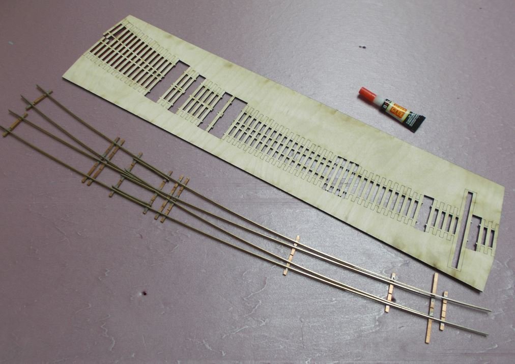 Code-55 curved turnout (intermediate)