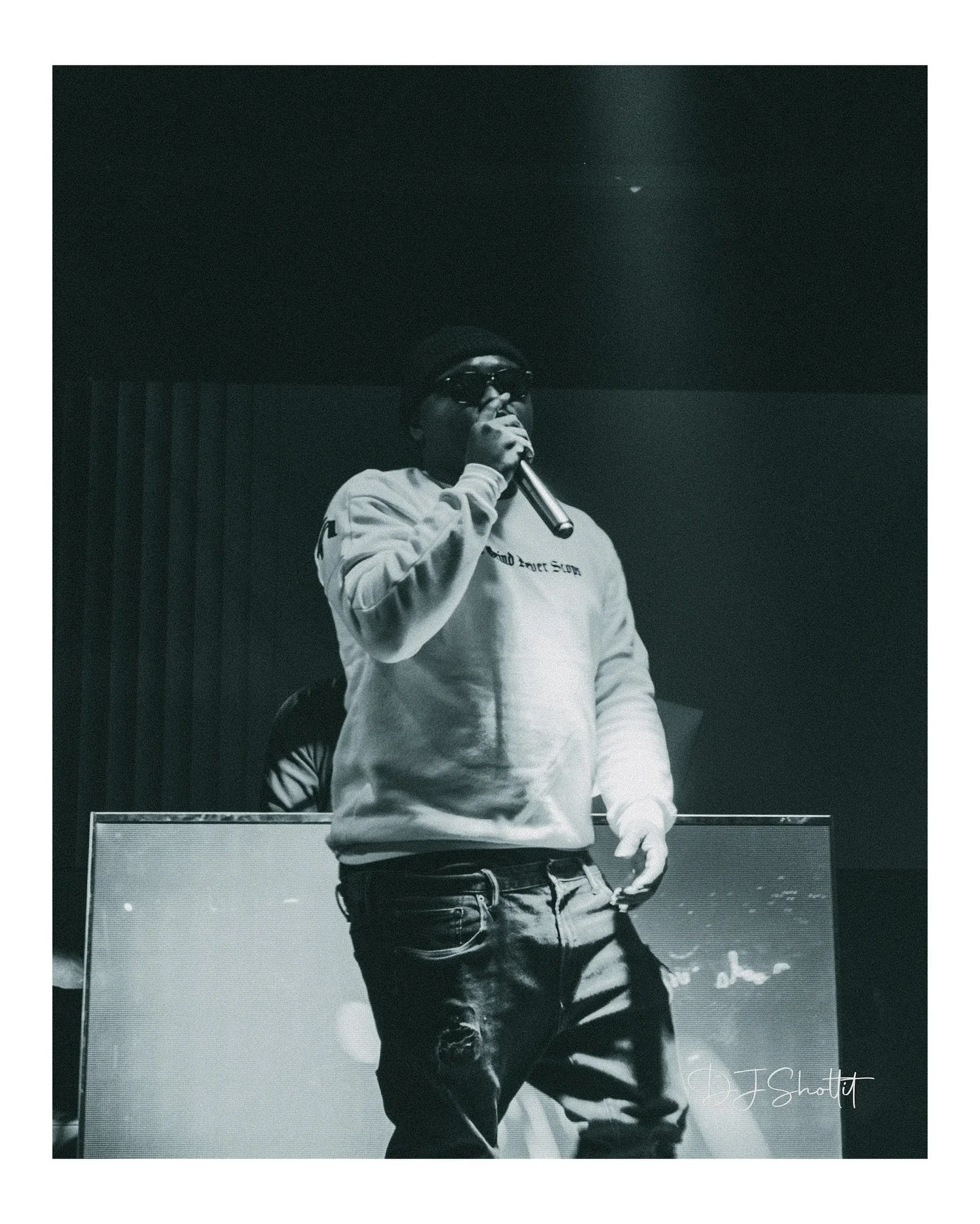 djshotitt_1766273704_3792101137492138502_8254528624.jpg