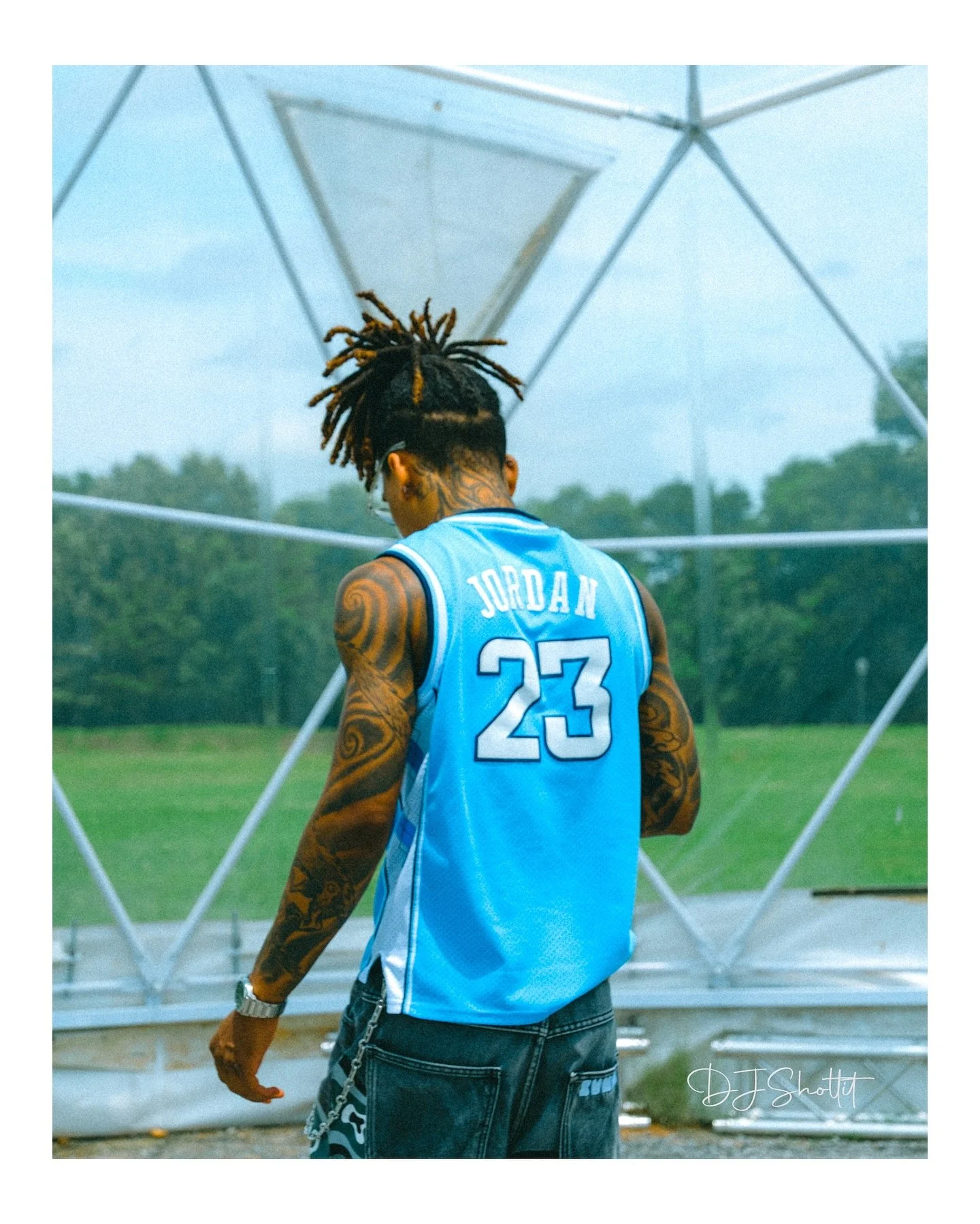 djshotitt_1759777787_3737609439919867401_8254528624.jpg