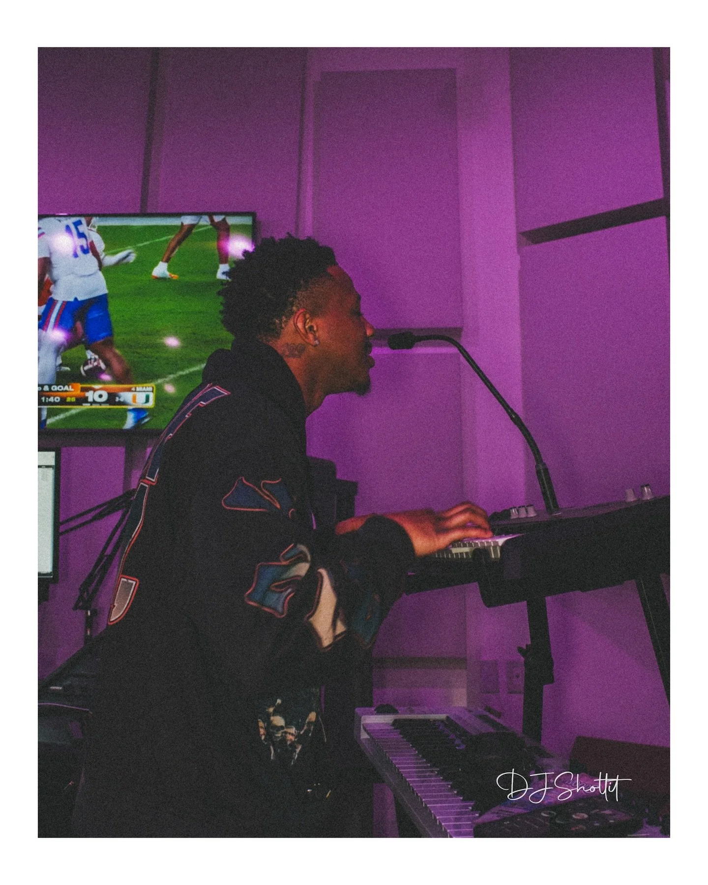 djshotitt_1767058371_3798683401449152218_8254528624.jpg