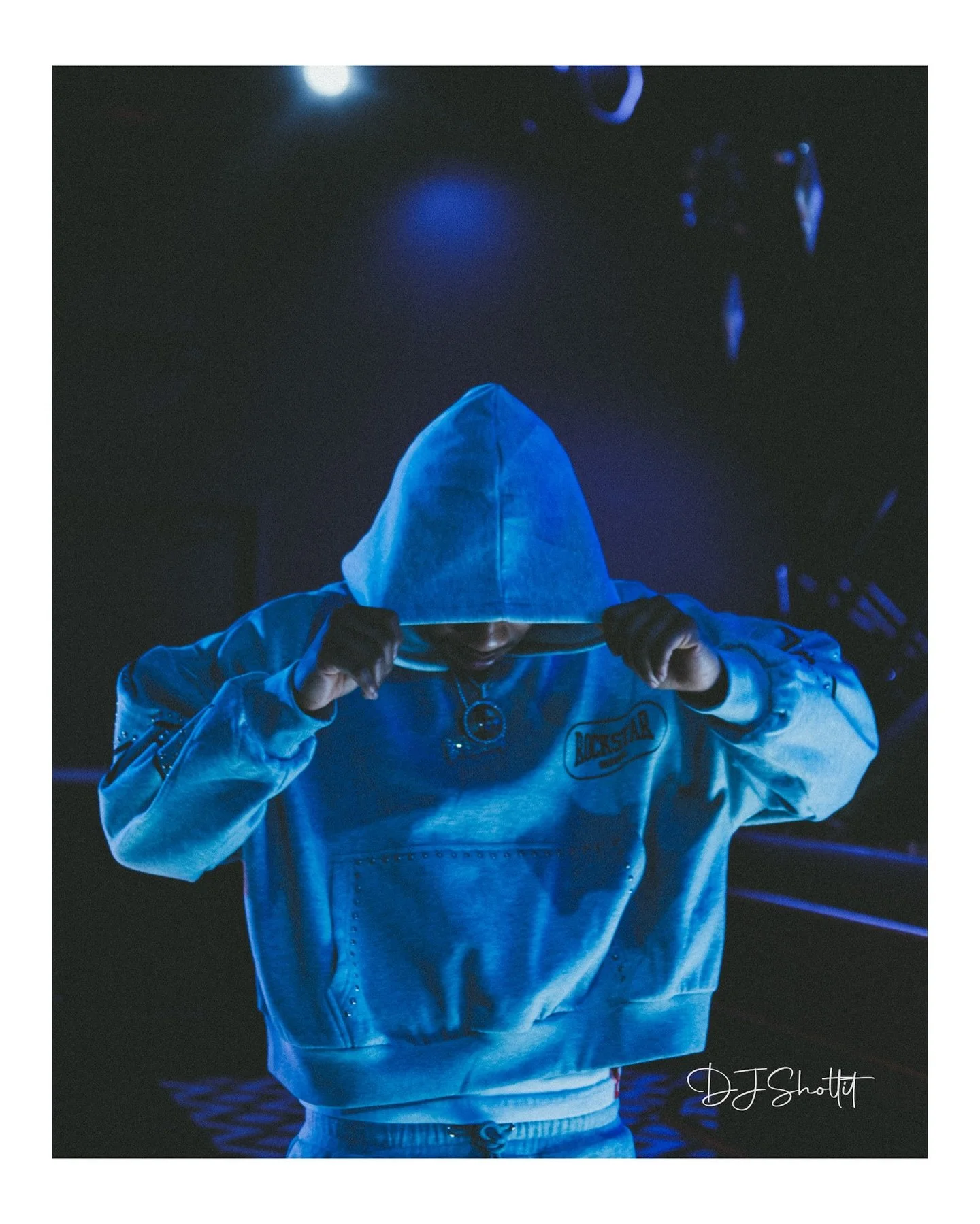 djshotitt_1765931441_3789228621580525397_8254528624.jpg