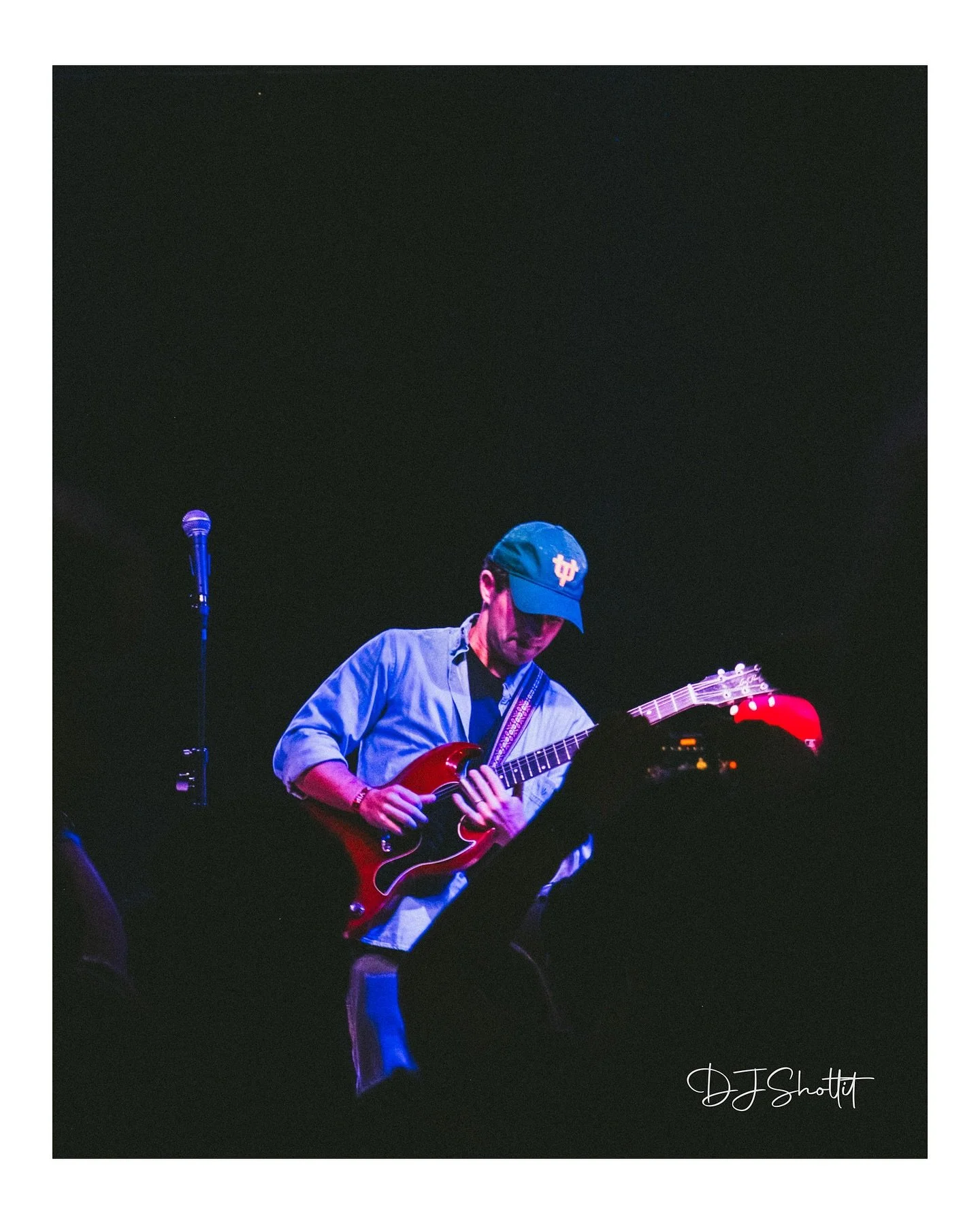 djshotitt_1762545766_3760828932850590282_8254528624.jpg