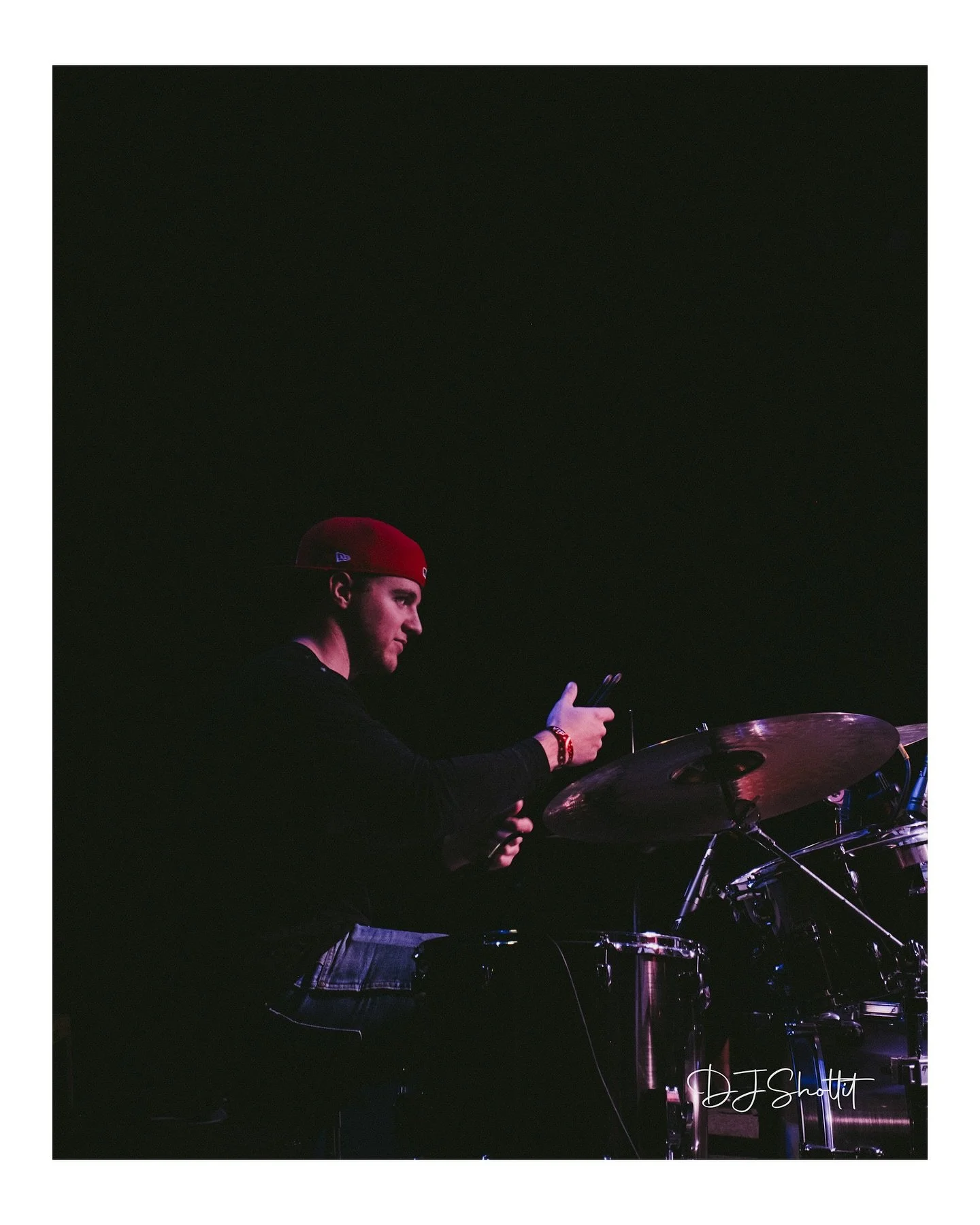 djshotitt_1762545766_3760828933119068142_8254528624.jpg