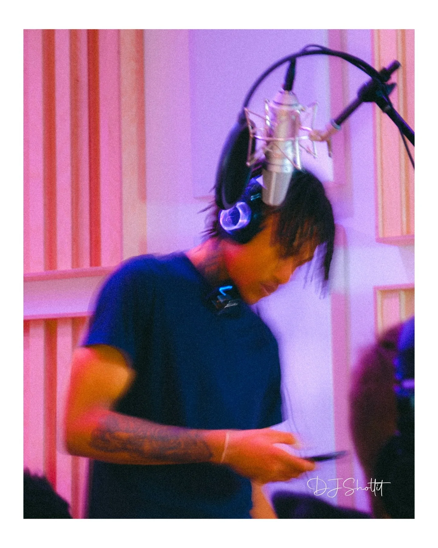 djshotitt_1767058371_3798683401239455428_8254528624.jpg
