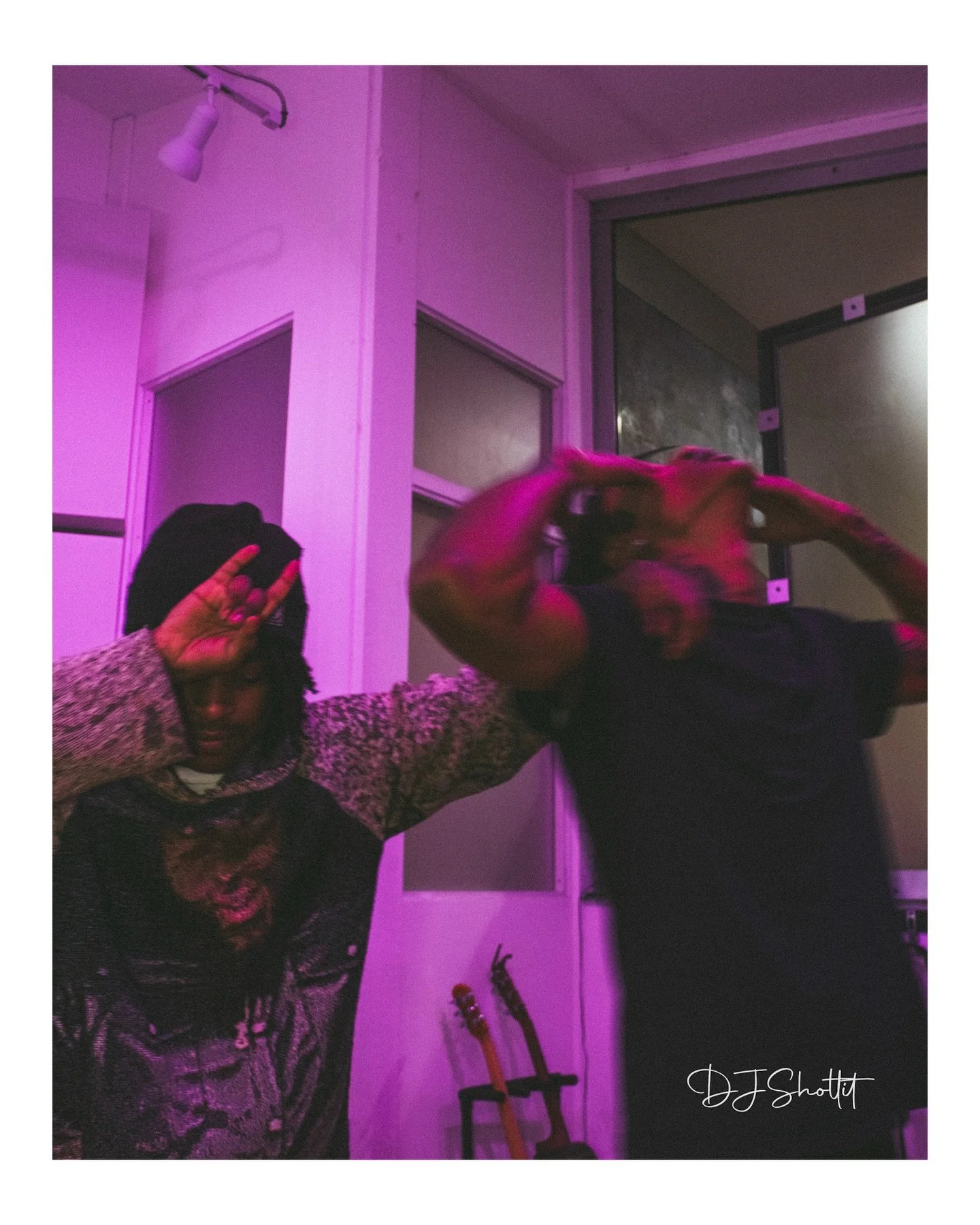 djshotitt_1767058371_3798683401264582033_8254528624.jpg