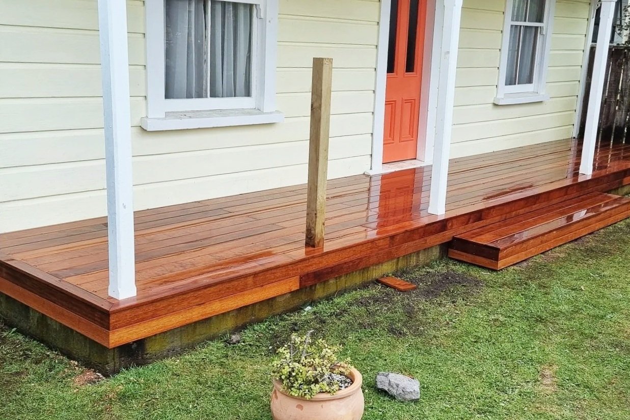 Whanganui deck building