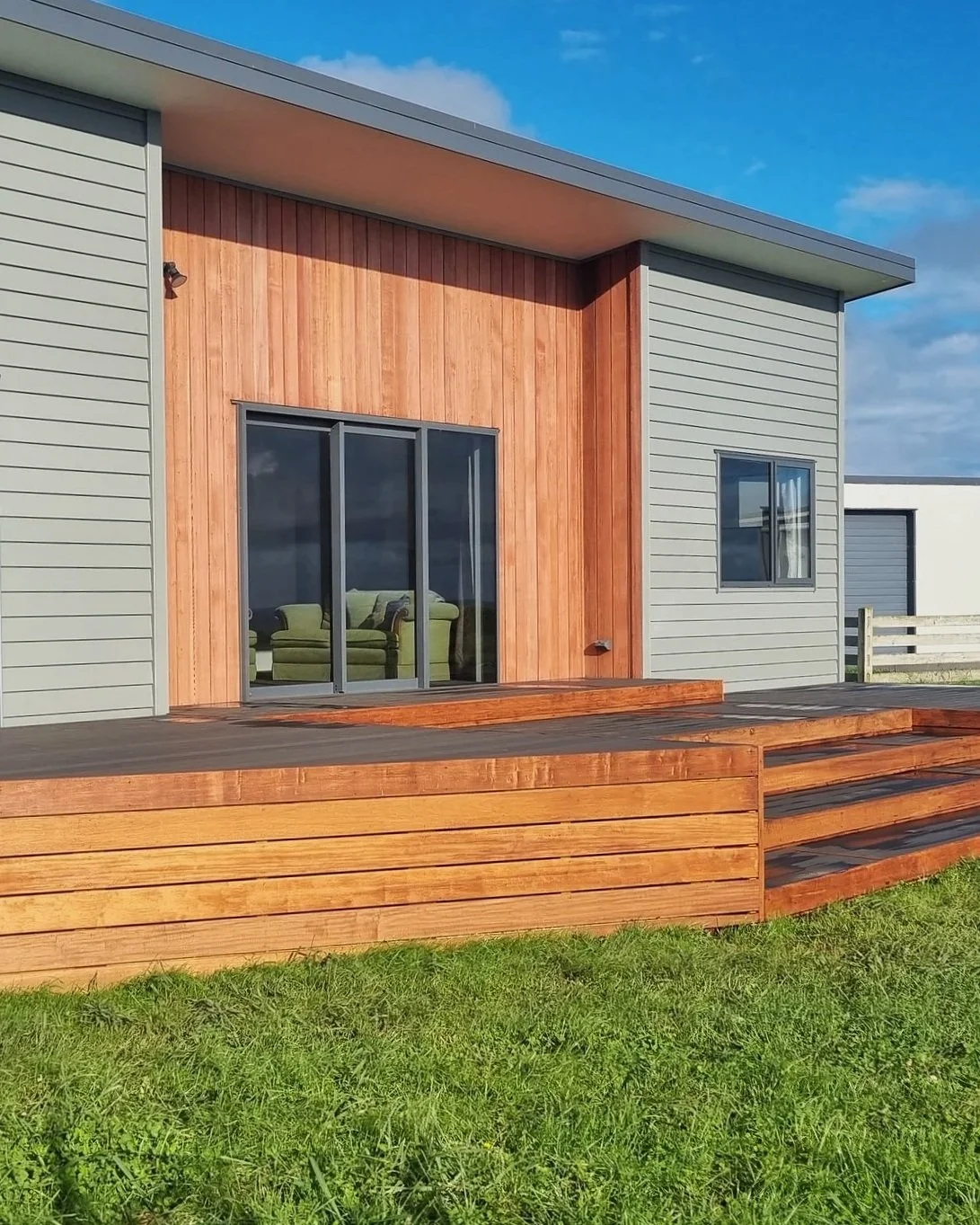 whanganui renovation company decking and recladding