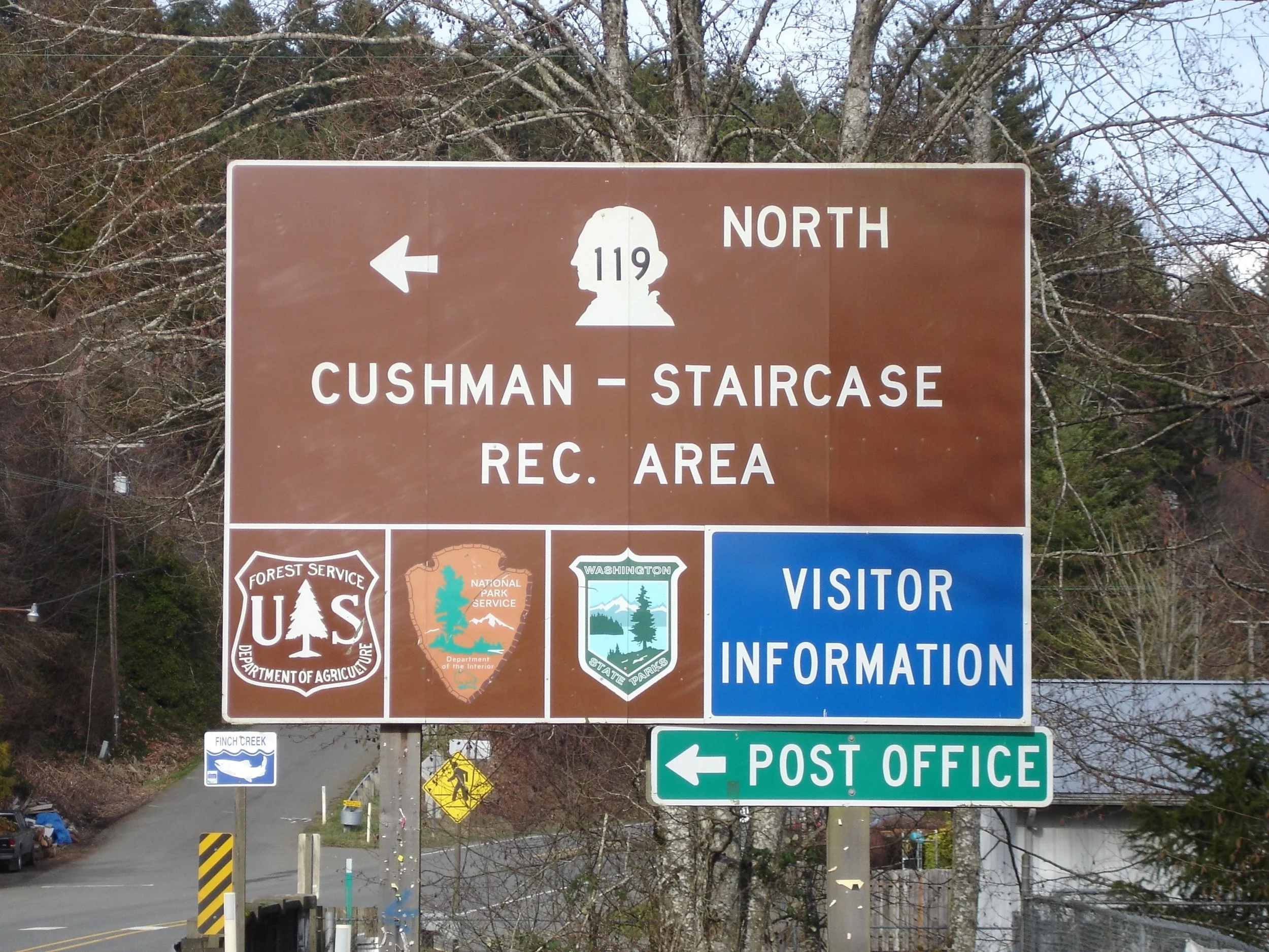 staircase sign on 101 DSC01587.jpeg