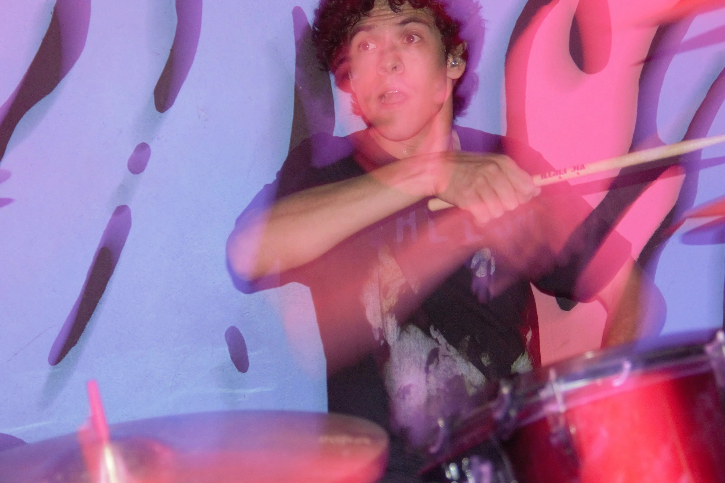 Daniel ready to attack (the drum kit).