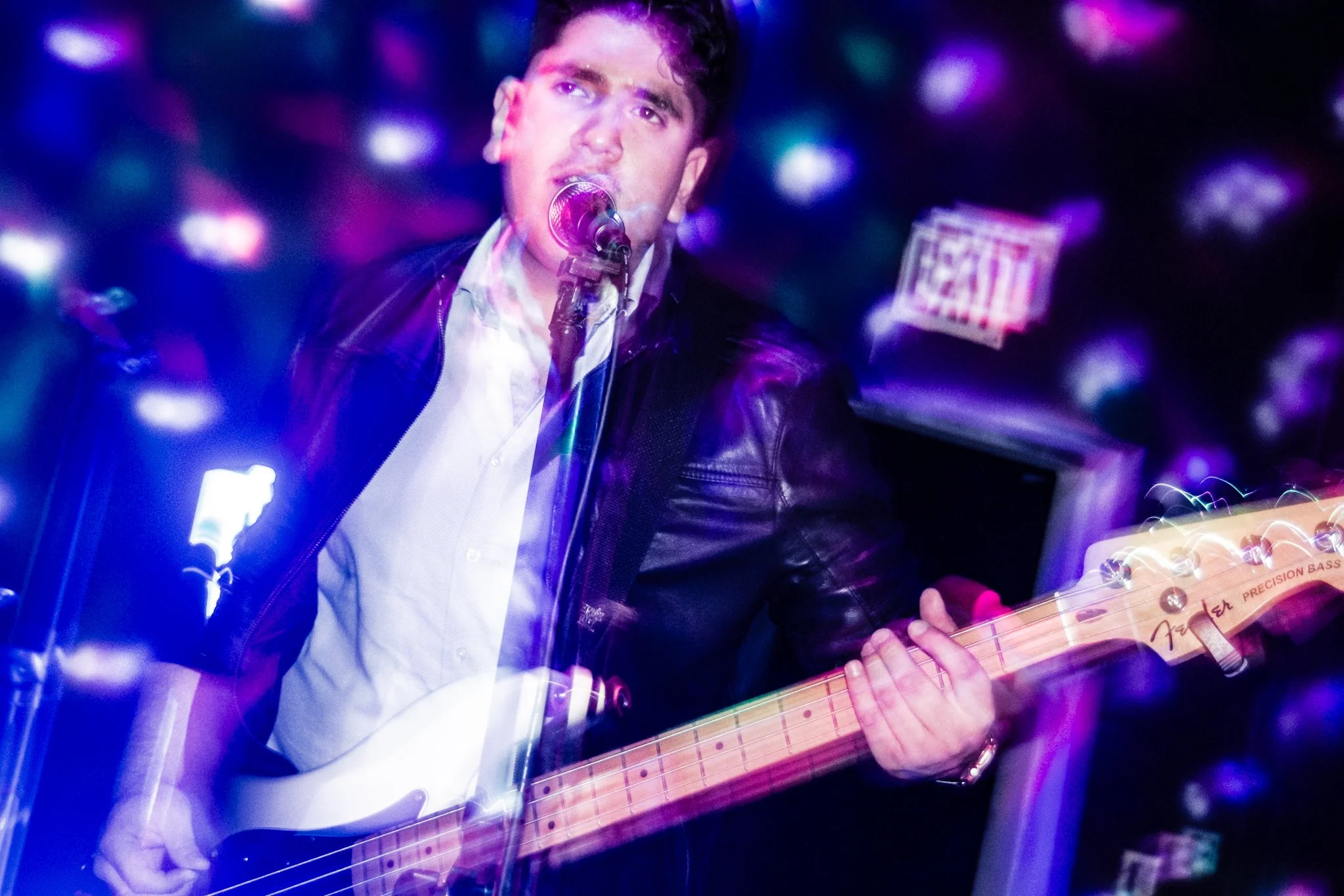 Moi gazing into stars.