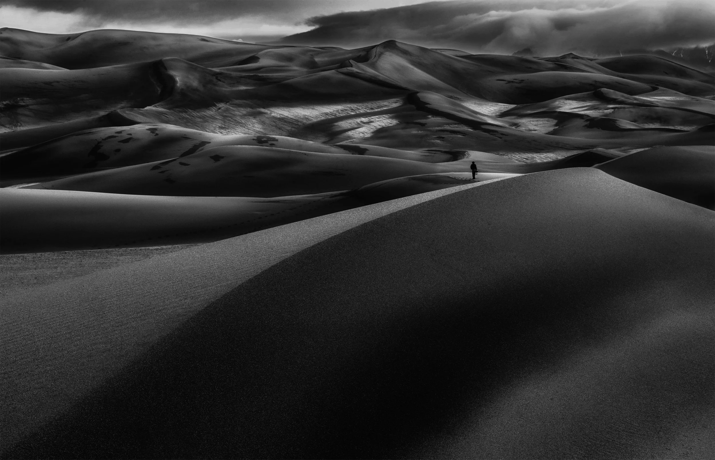 SHADES of SILENCE | B&W