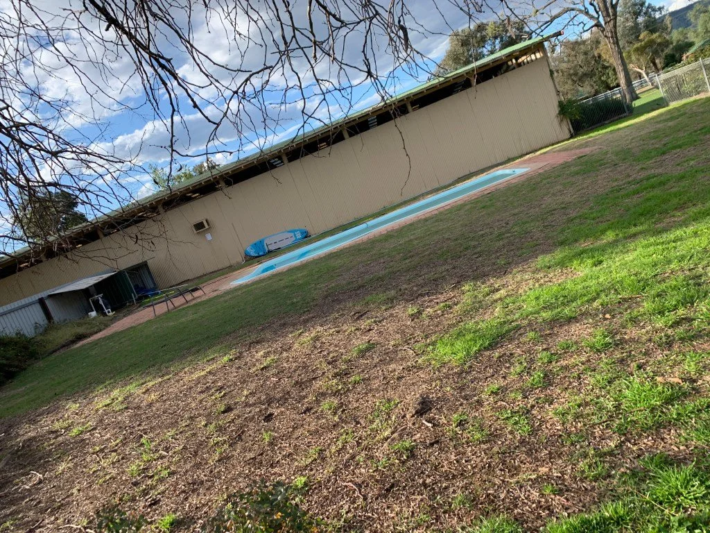 Ein großer Pool, der zu meiner Zeit leider unbrauchbar war!❄️