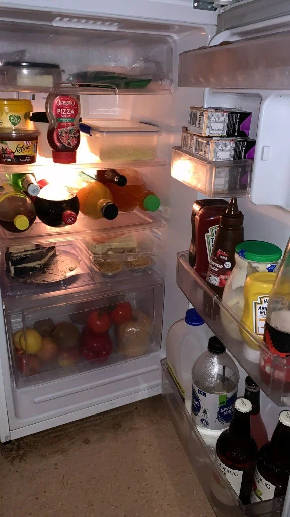 Der Kühlschrank war immer gefüllt als wäre es ein vier Personen Haushalt