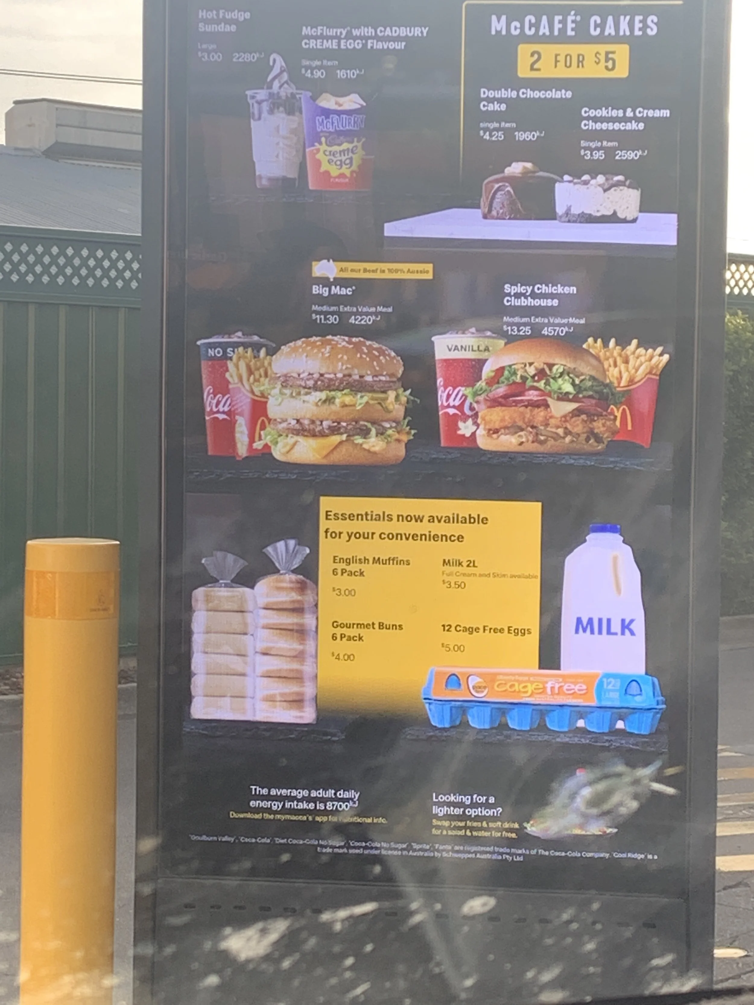 McDonalds fing an Essentials zu verkaufen, die in allen Supermarkt ausgingen…