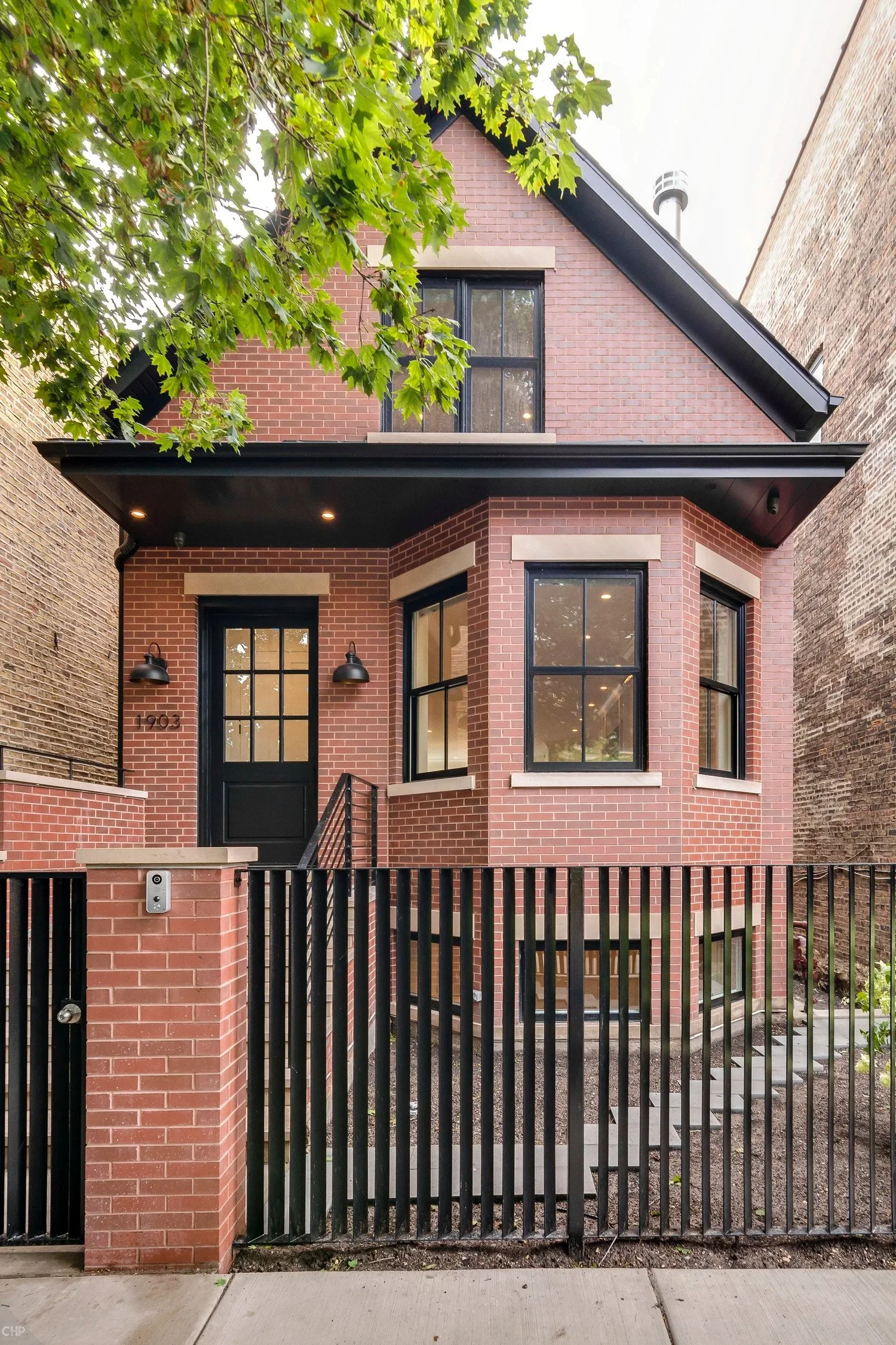 An image of 1903 N Hoyne | Stratum Builders