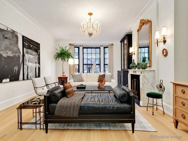 23 E Scott living room  feature in stratum builders portfolio